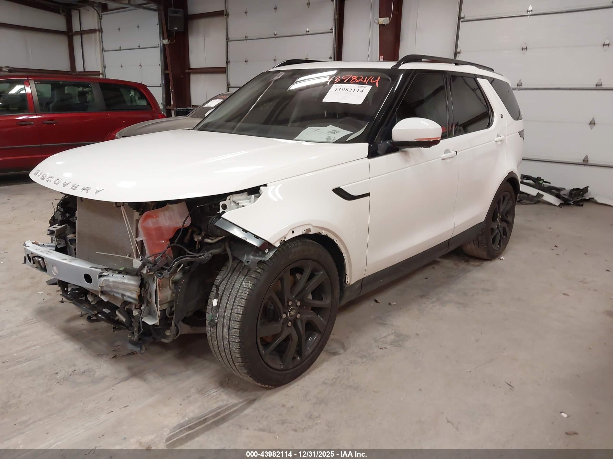 LAND ROVER image 2