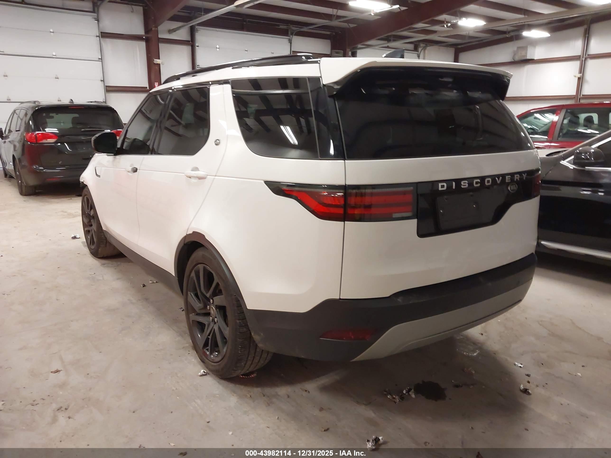 LAND ROVER image 3
