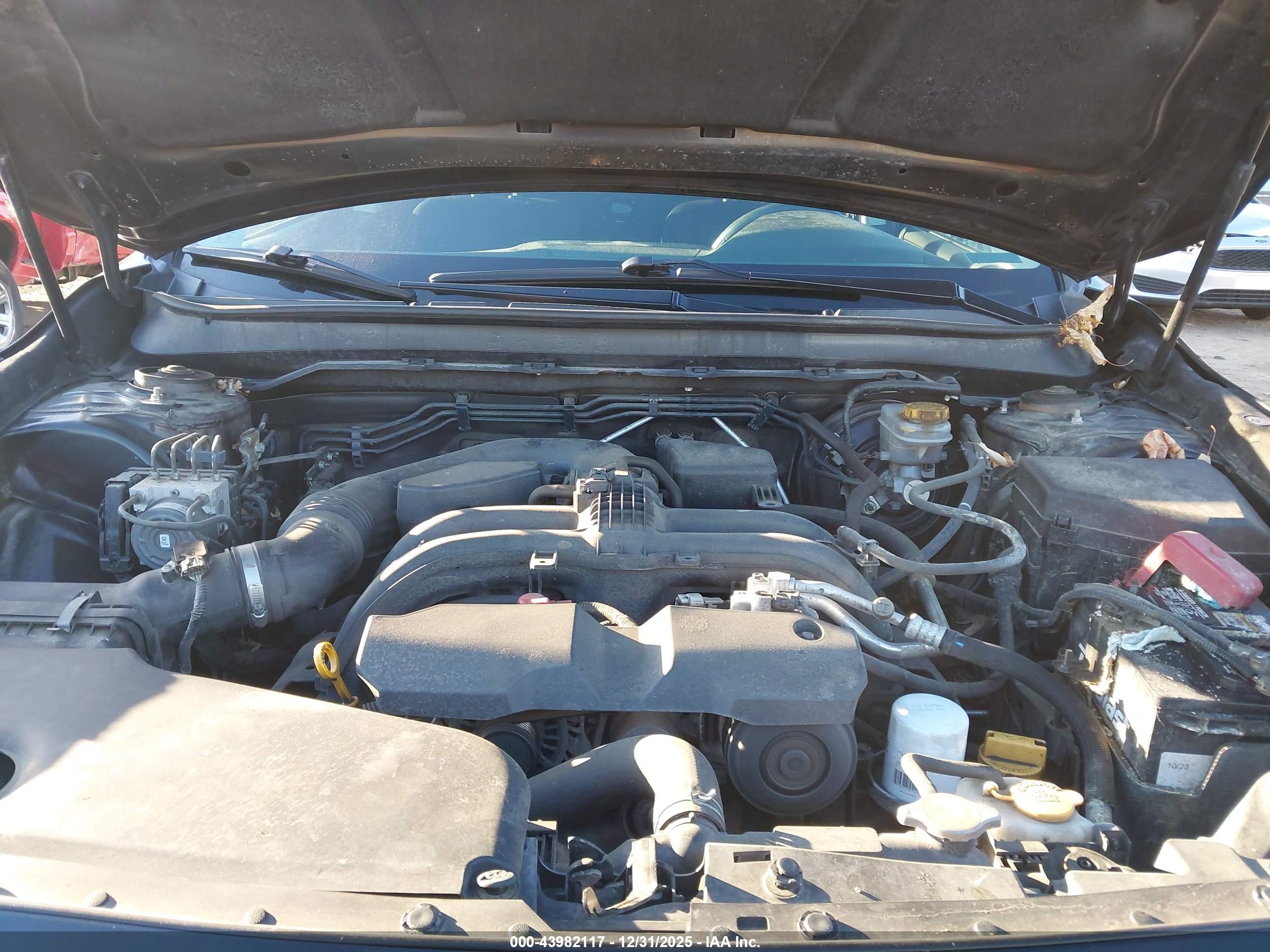 SUBARU OUTBACK image 10