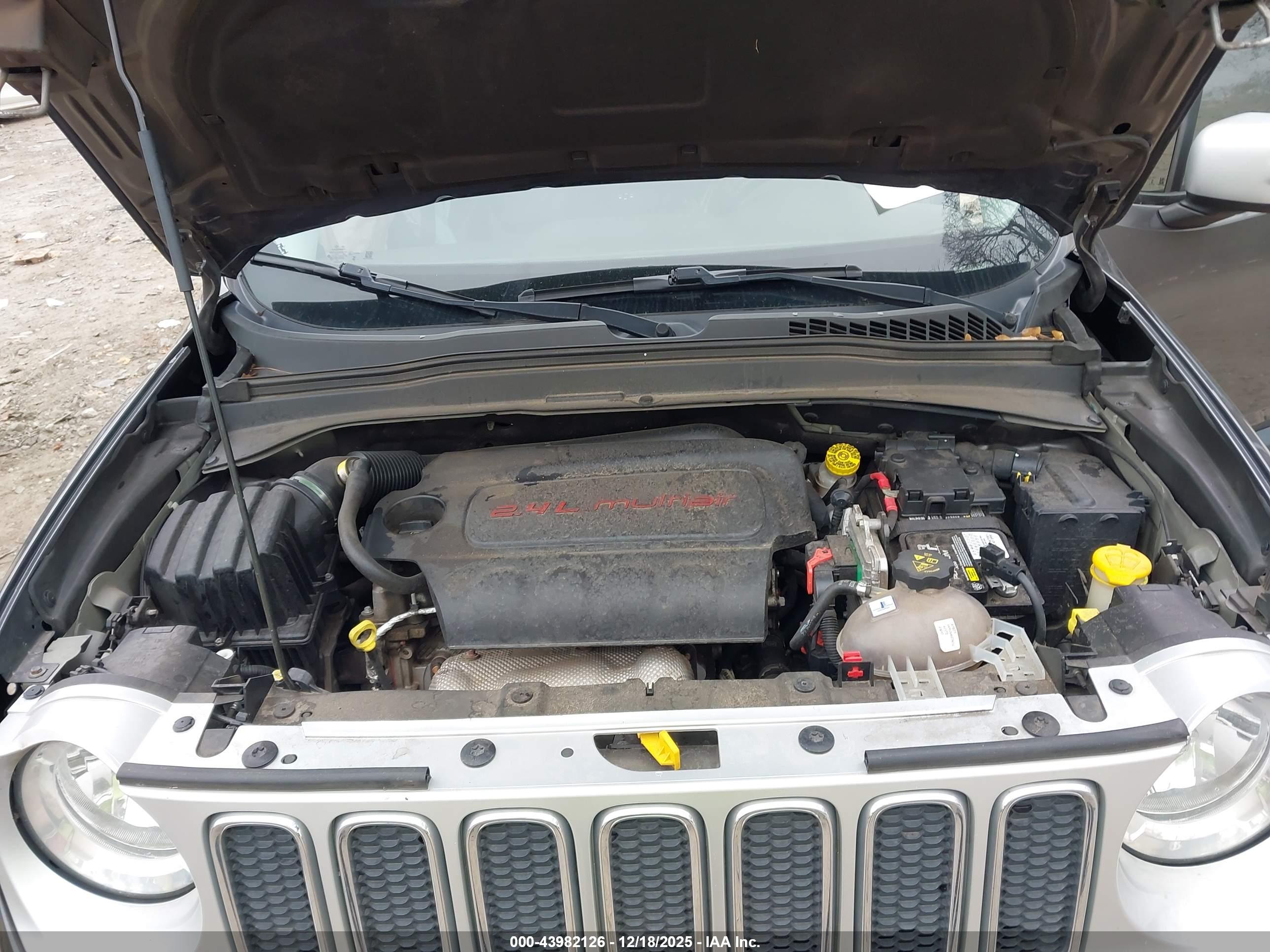 JEEP RENEGADE image 10
