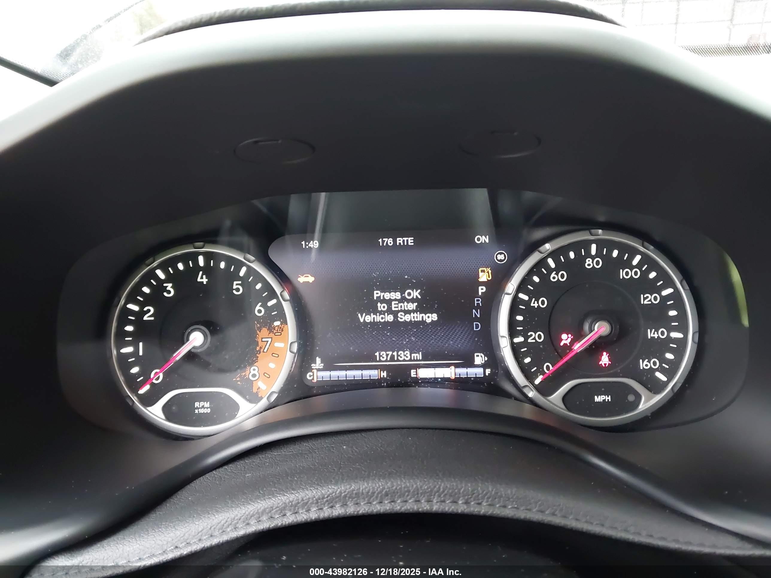 JEEP RENEGADE image 7