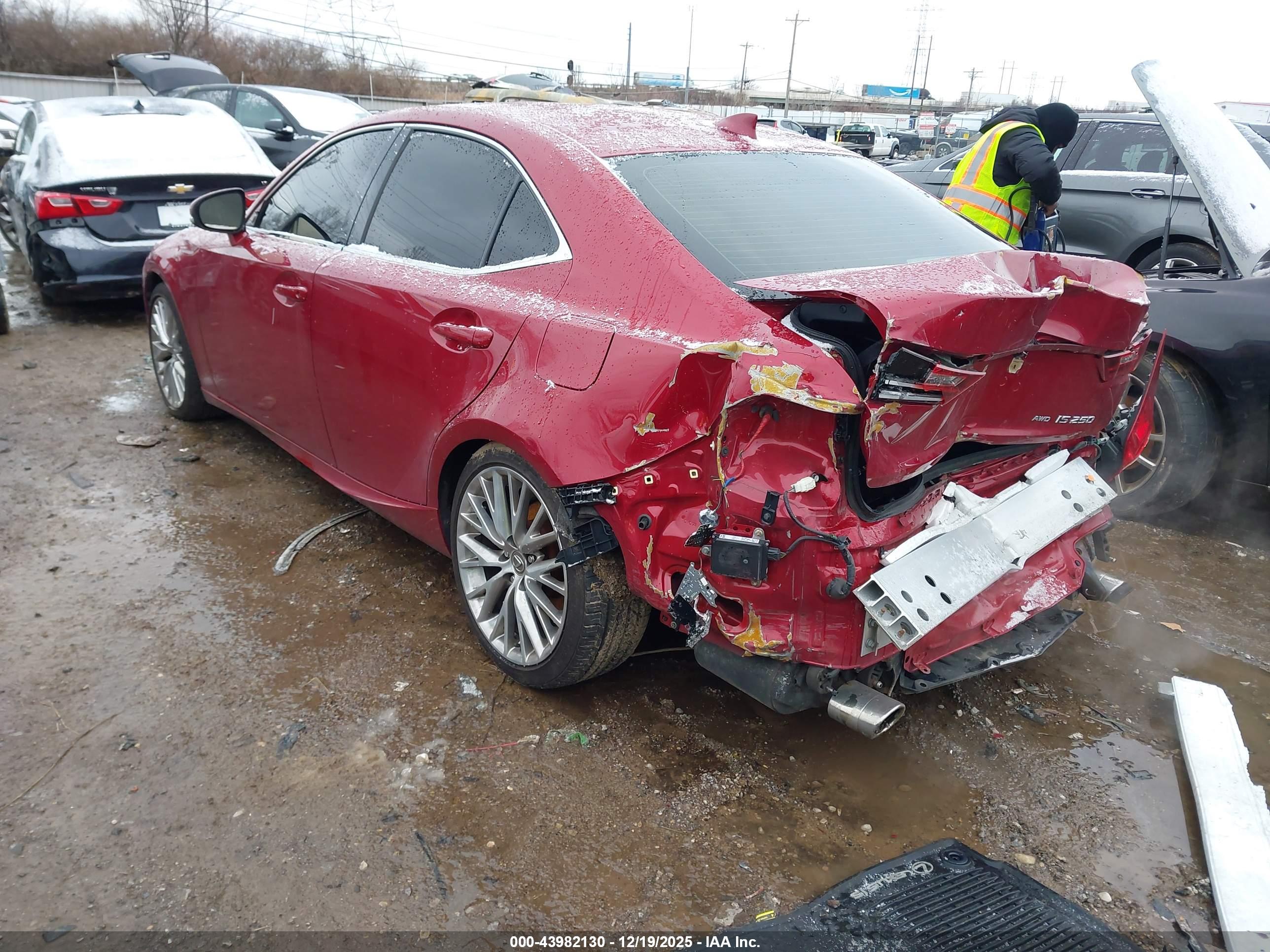 LEXUS IS image 3