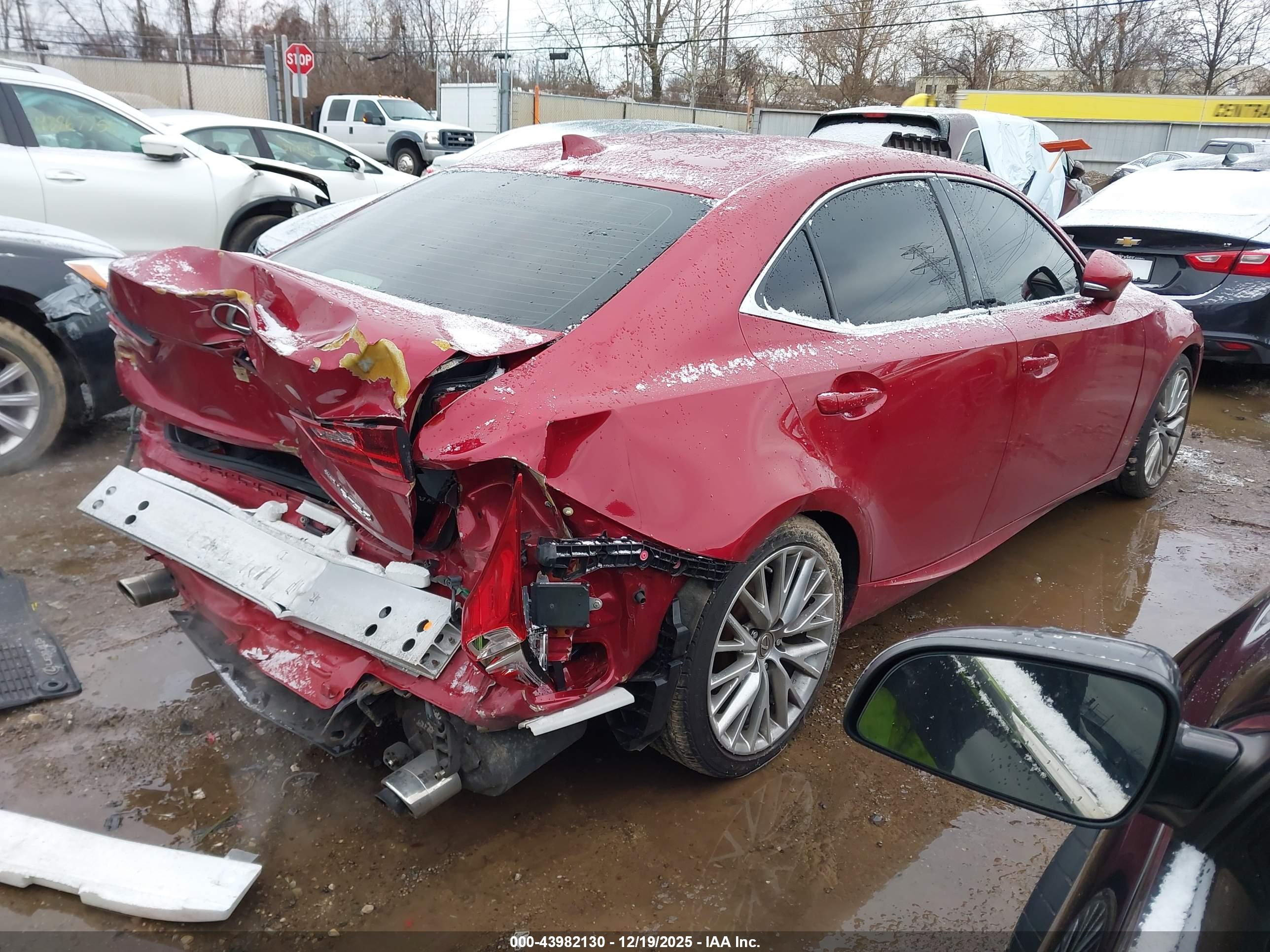 LEXUS IS image 4