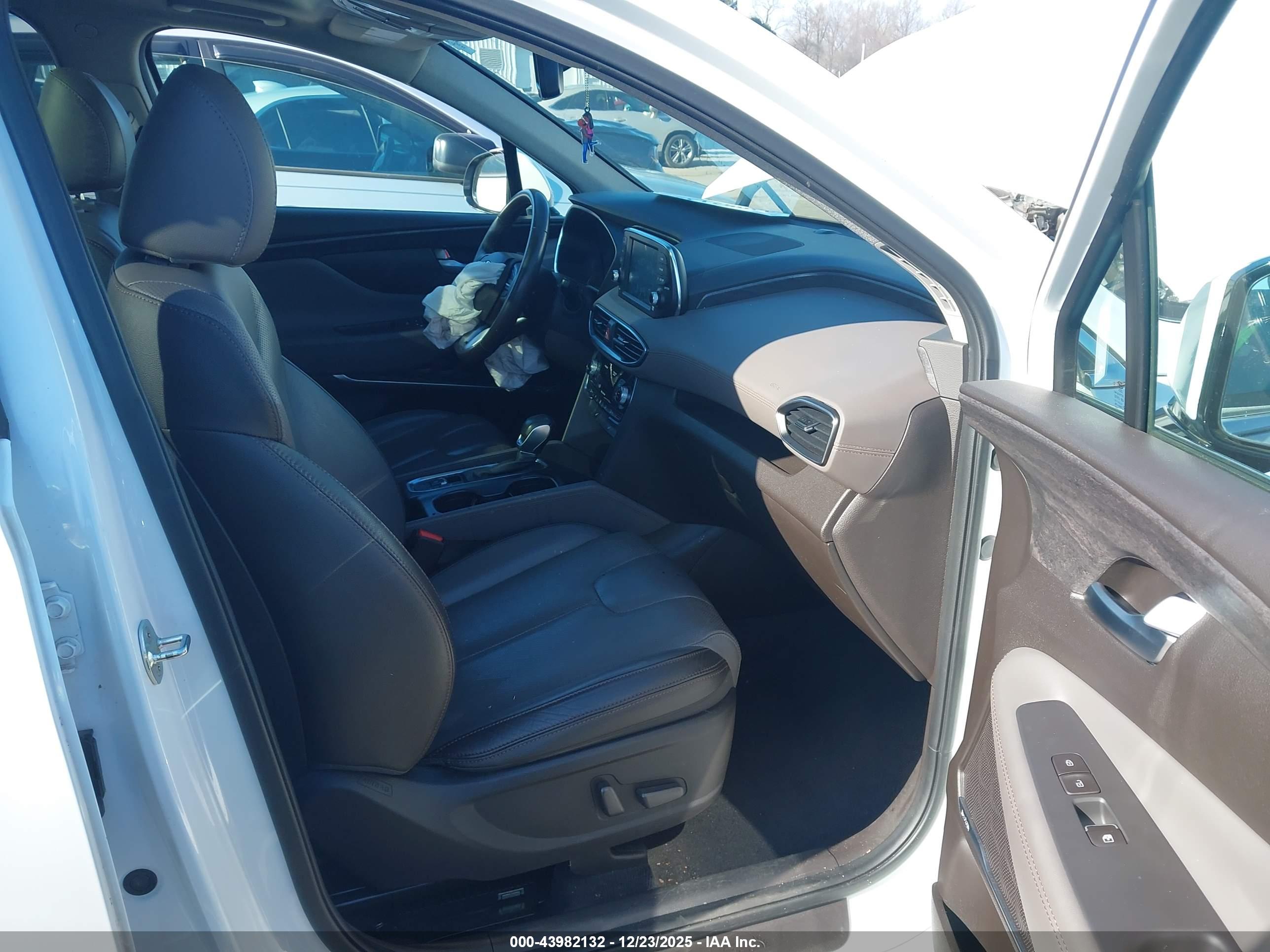 HYUNDAI SANTA image 5