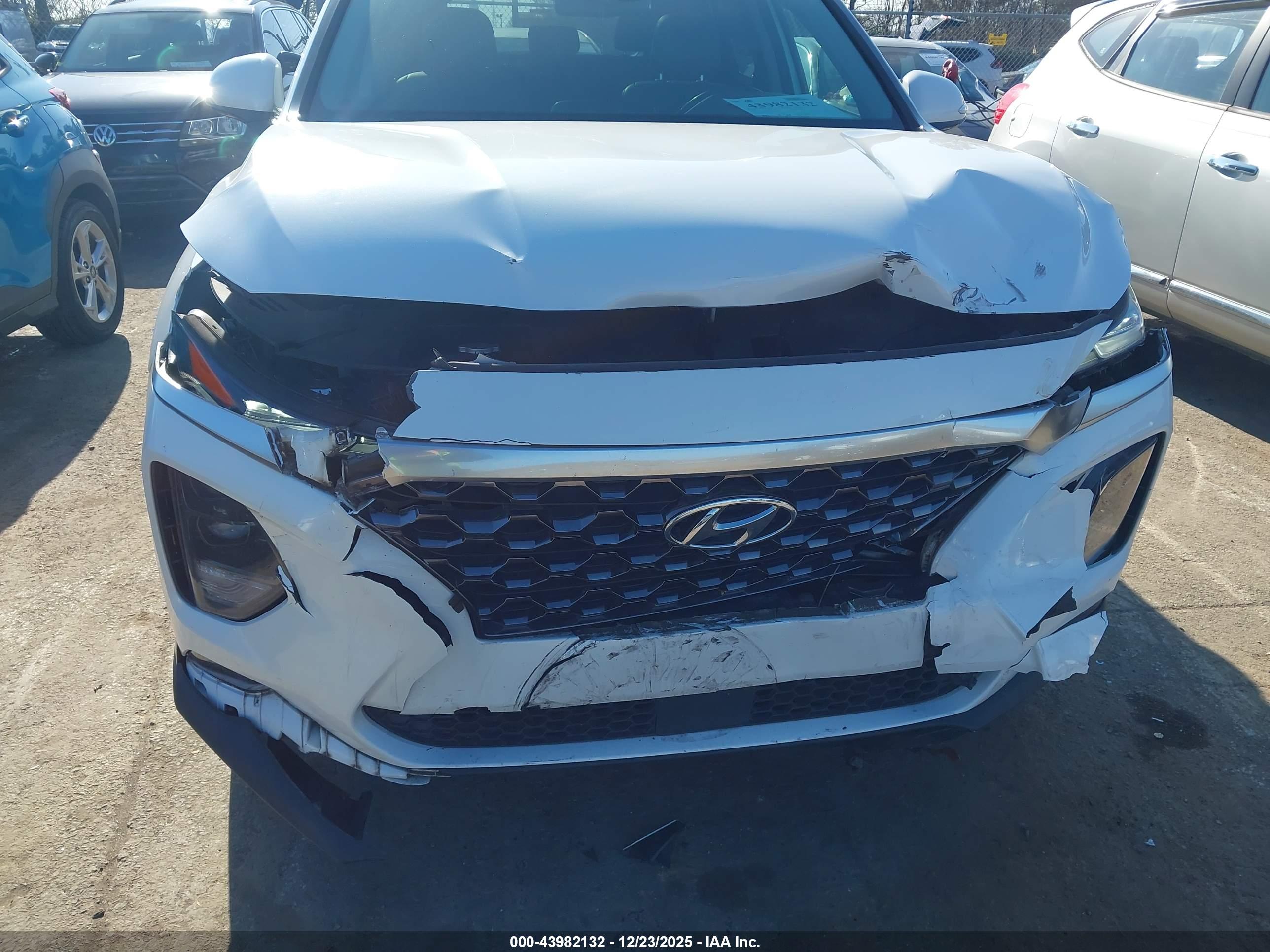 HYUNDAI SANTA image 6