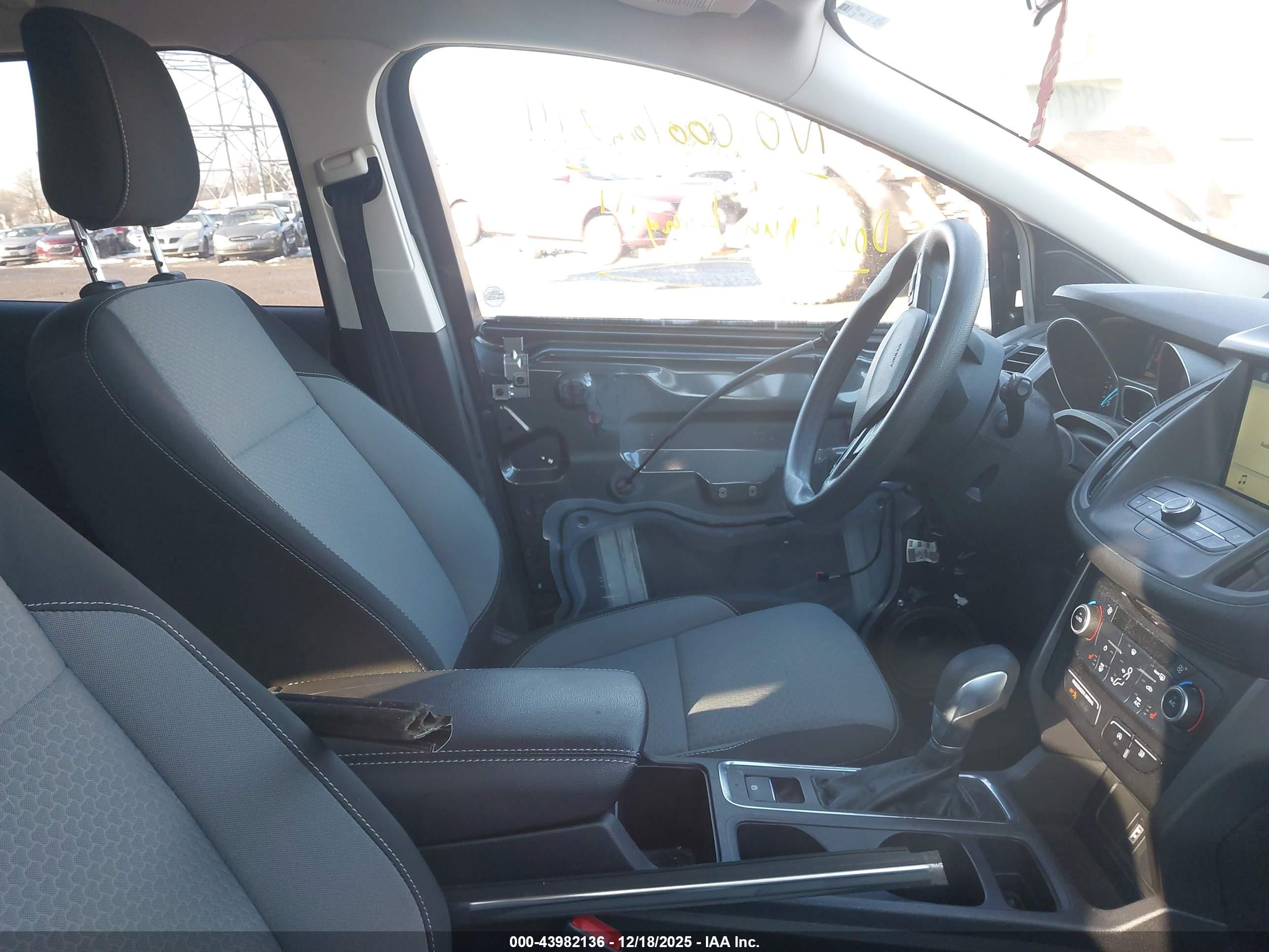 FORD ESCAPE image 5