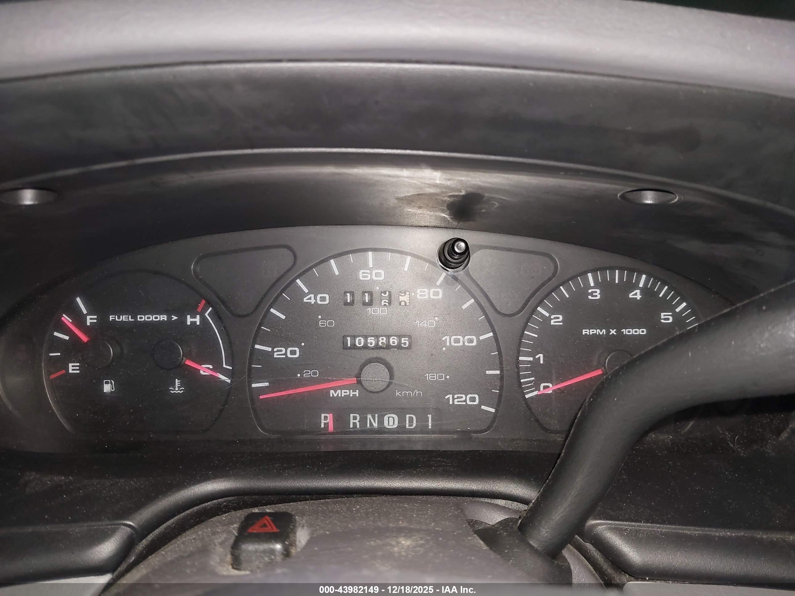 FORD TAURUS image 7