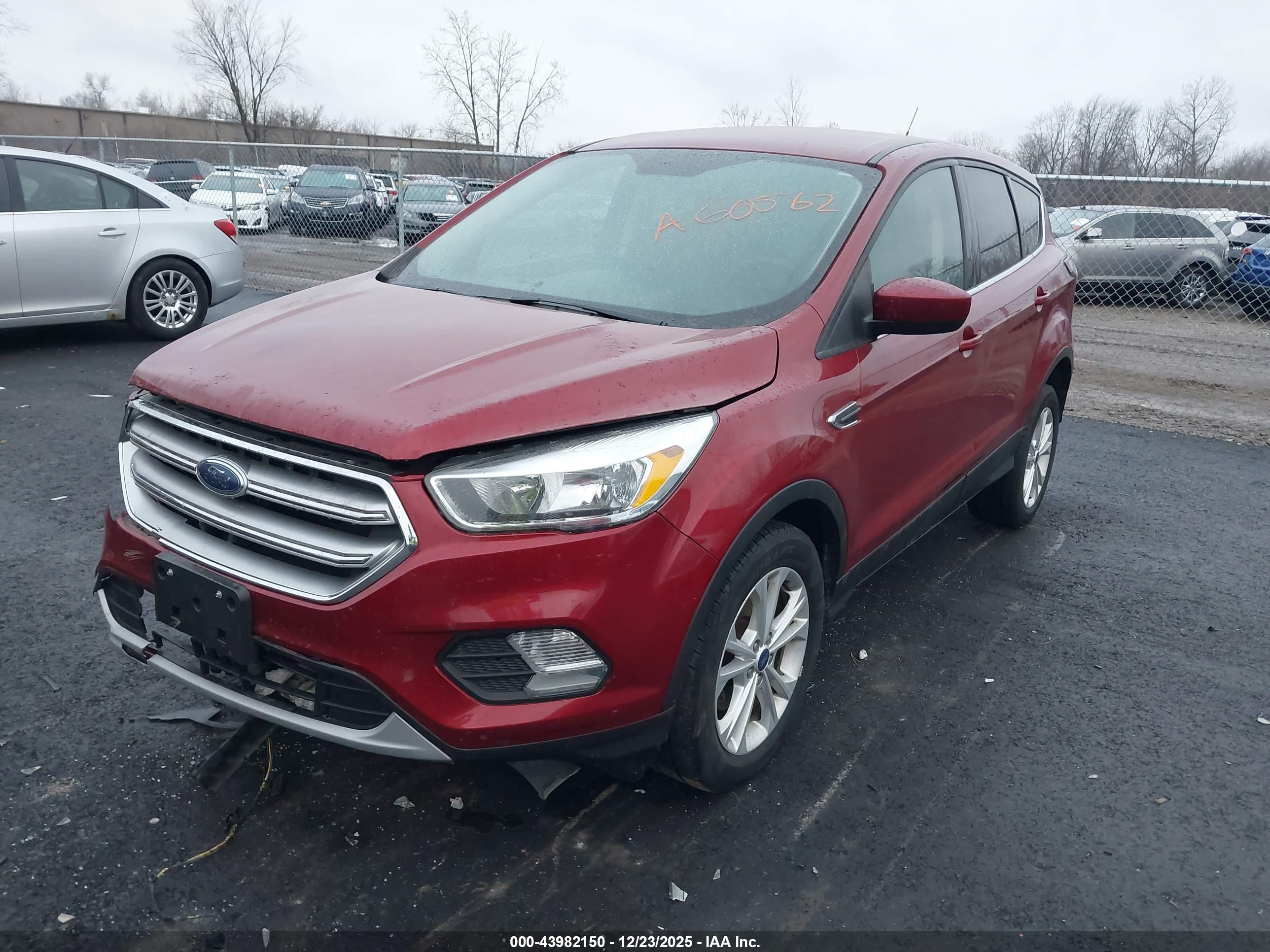 FORD ESCAPE image 2