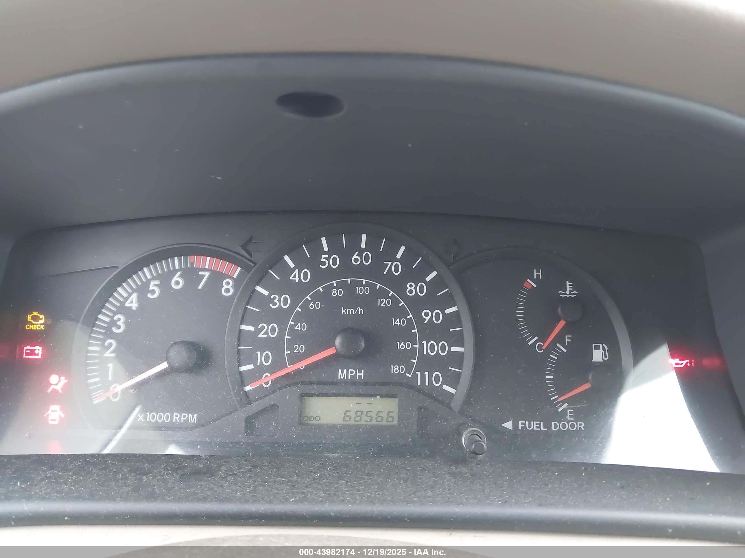 TOYOTA COROLLA image 7