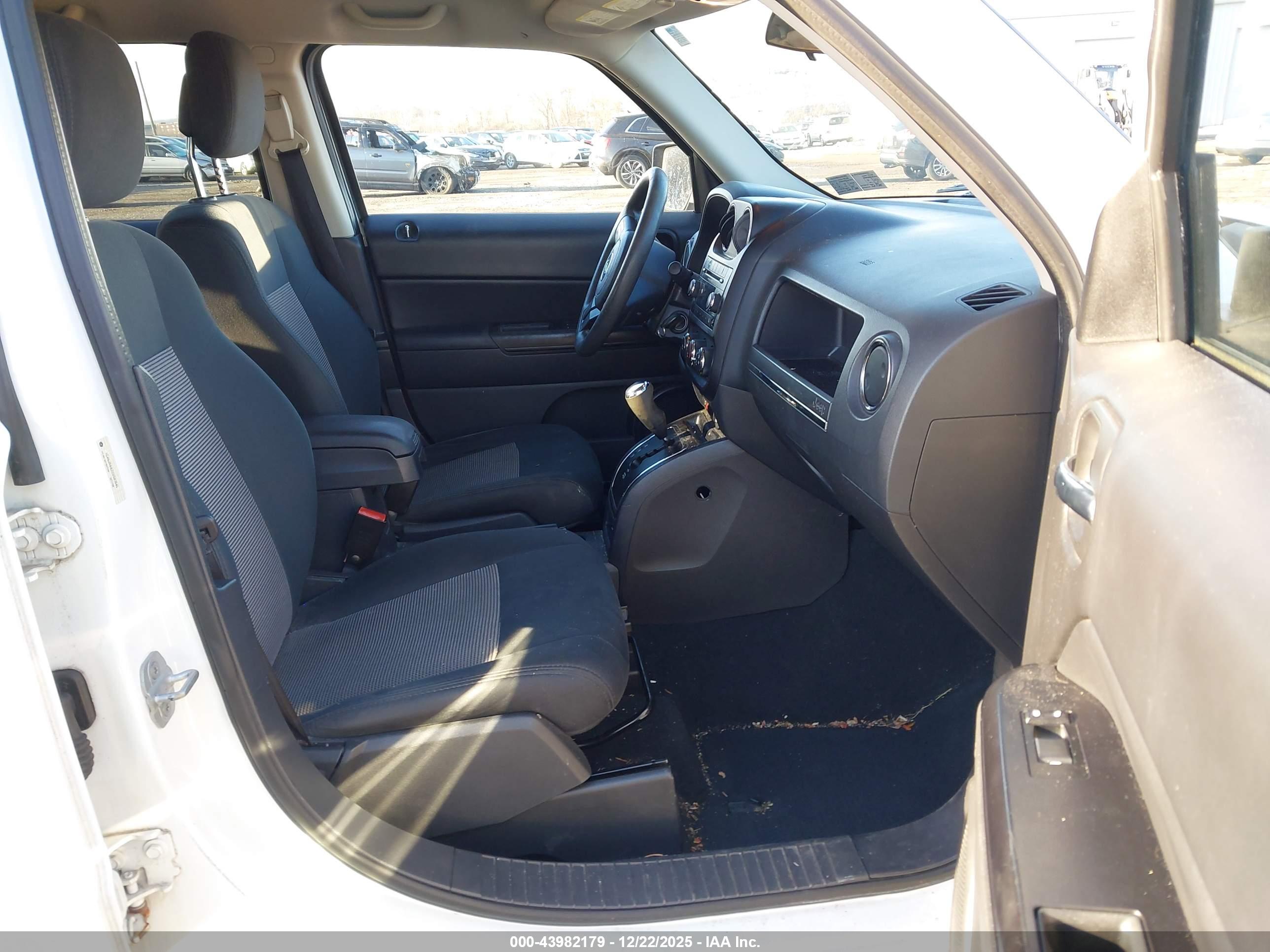JEEP PATRIOT image 5