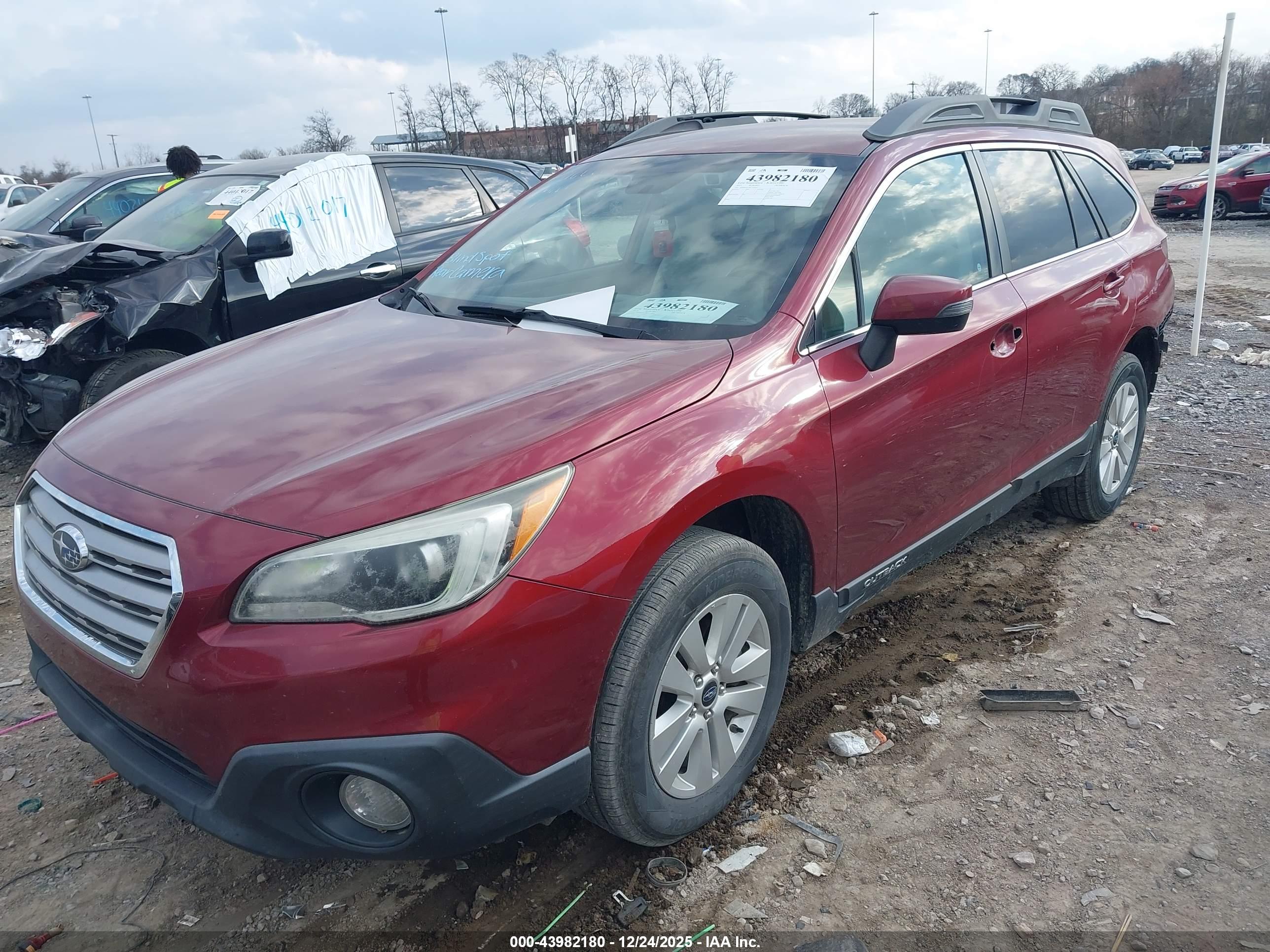 SUBARU OUTBACK image 2