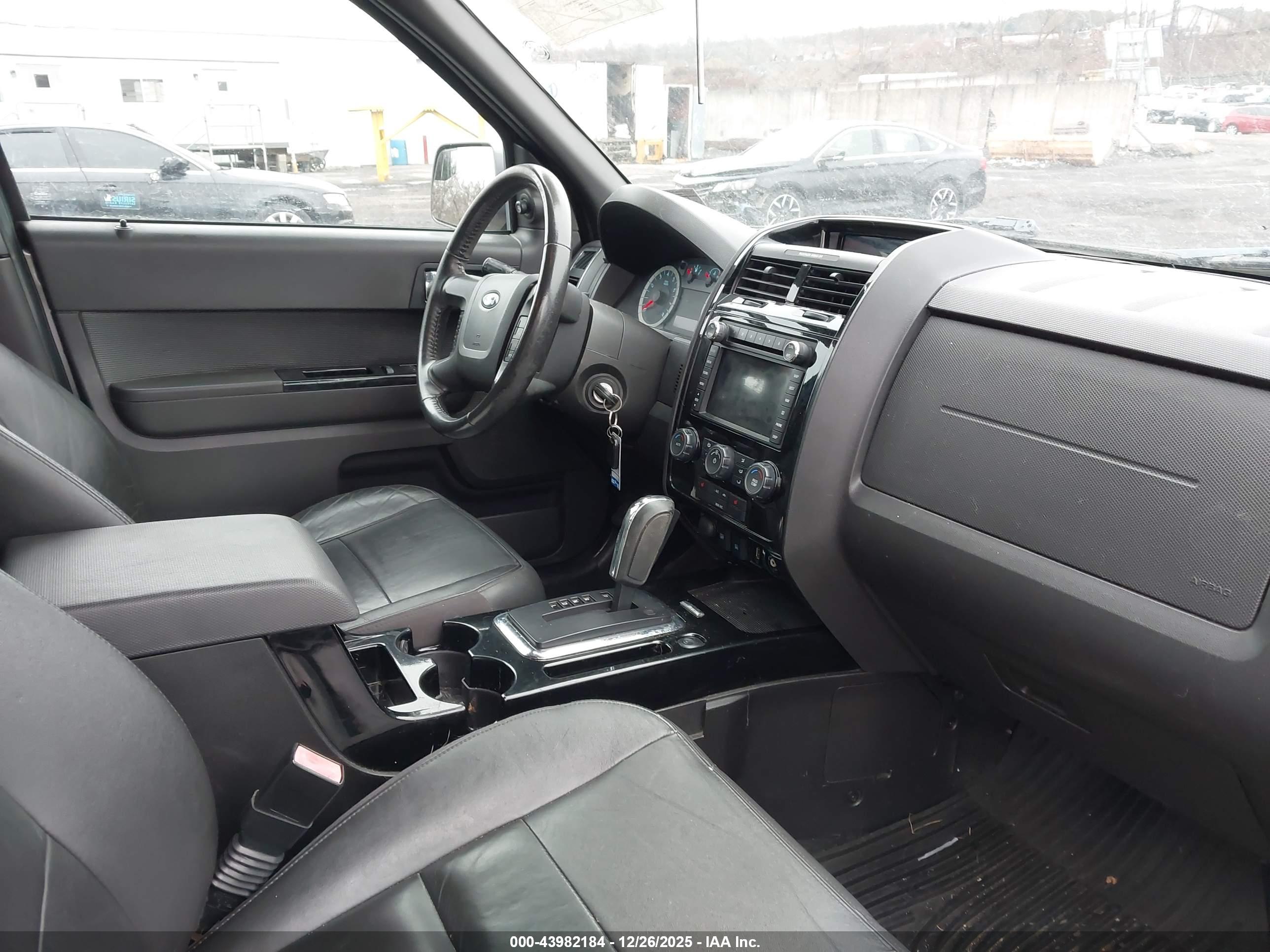 FORD ESCAPE image 5