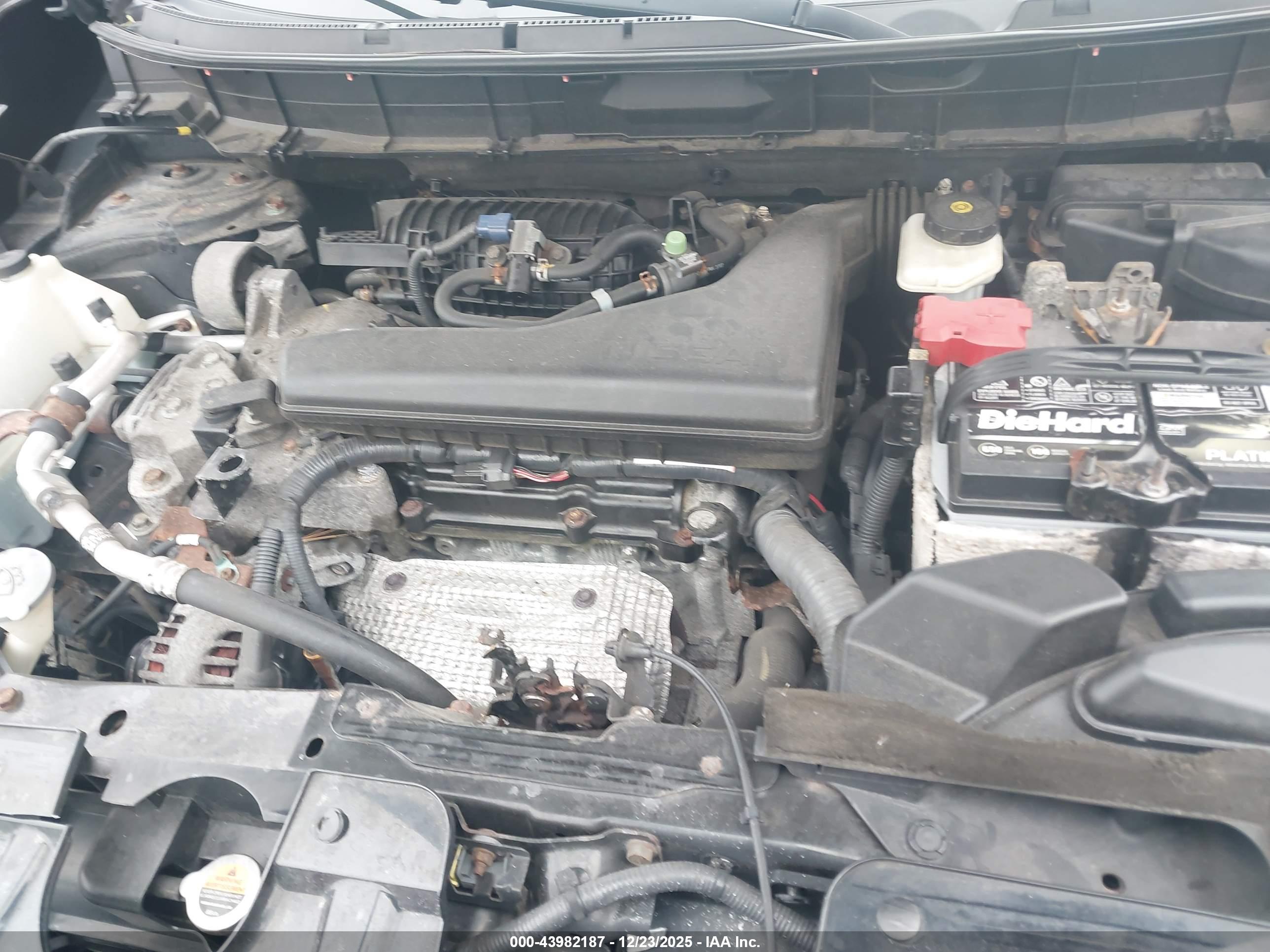 NISSAN ROGUE image 10