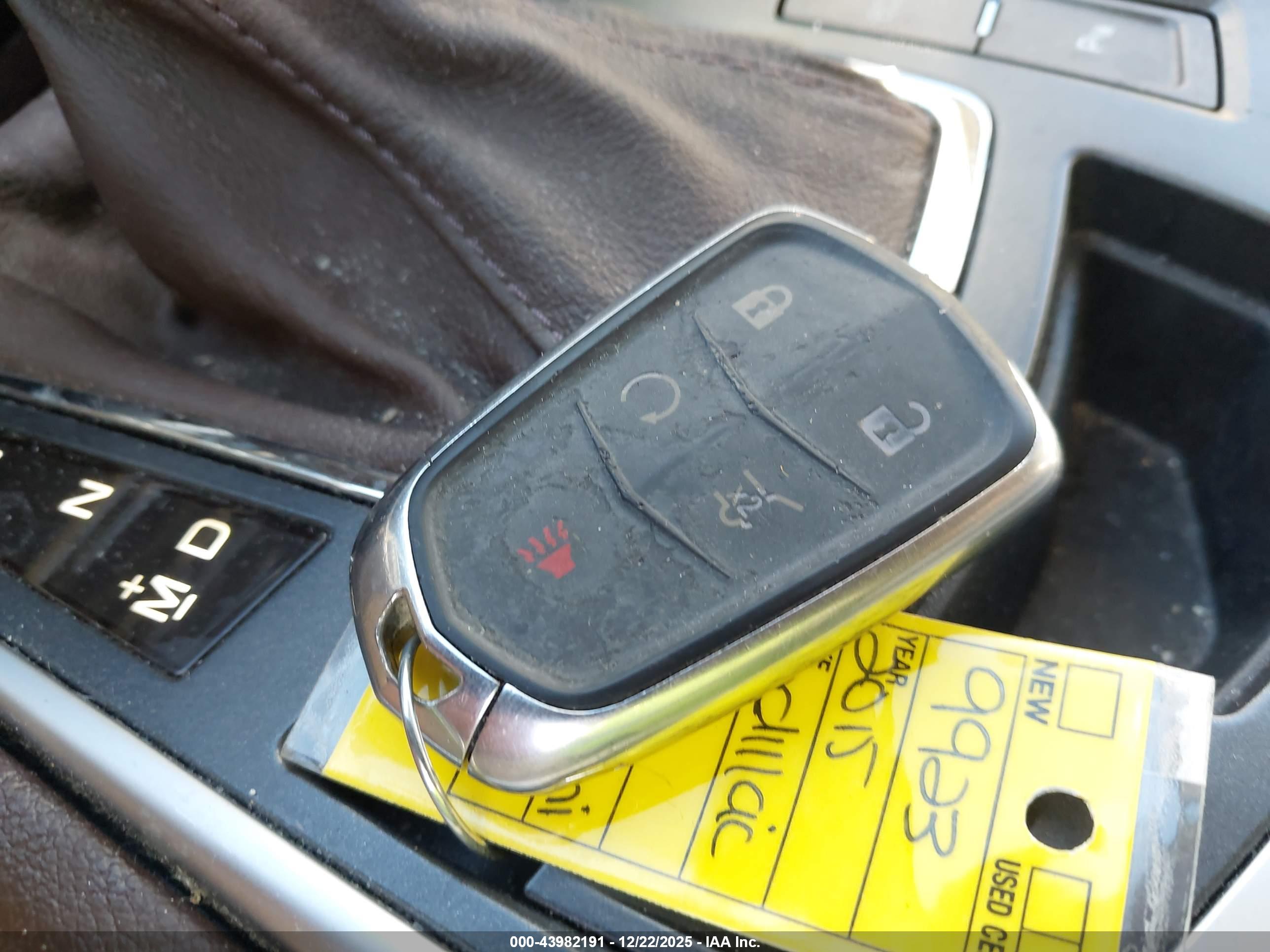 CADILLAC SRX image 11