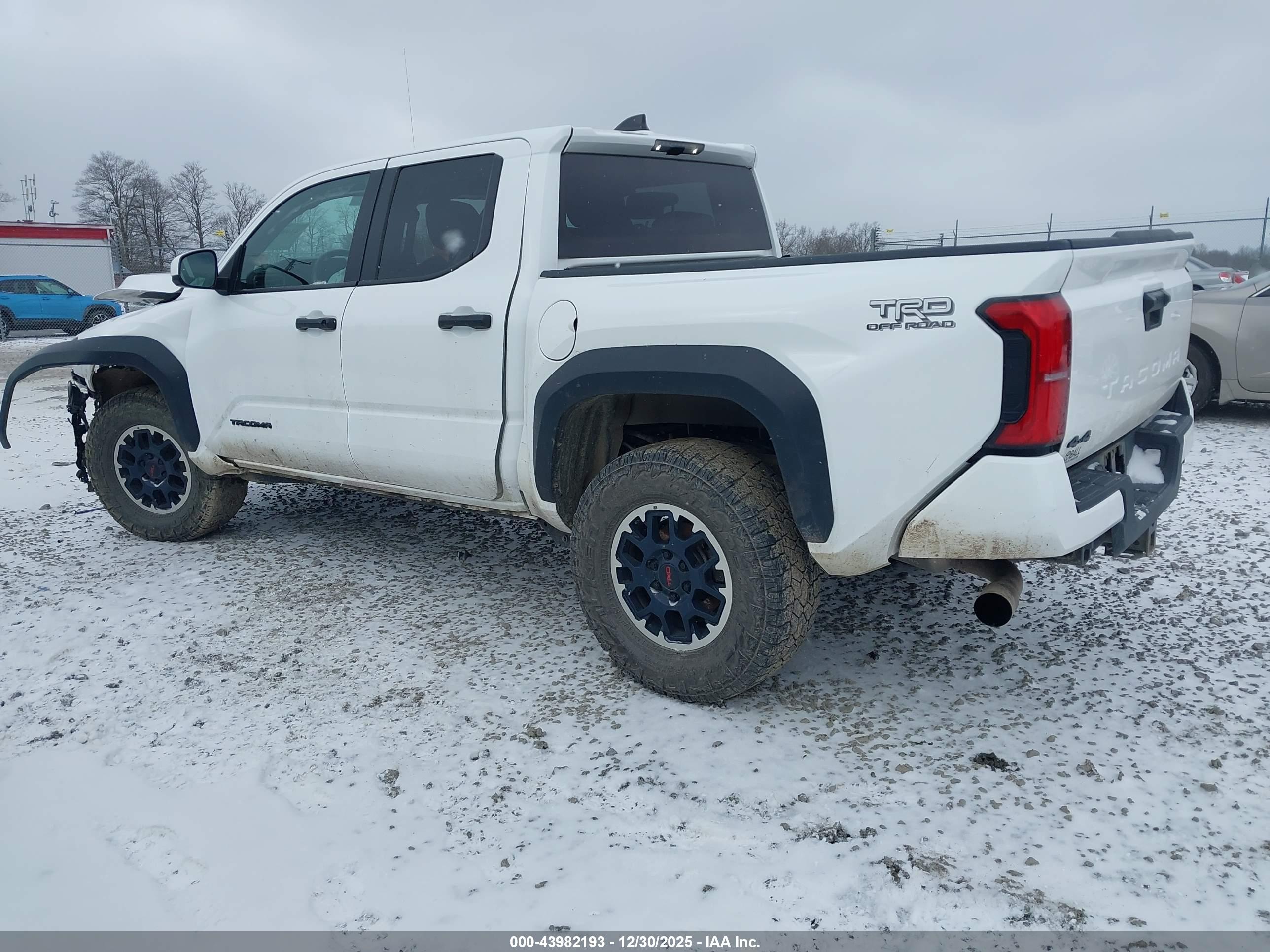 TOYOTA TACOMA image 3