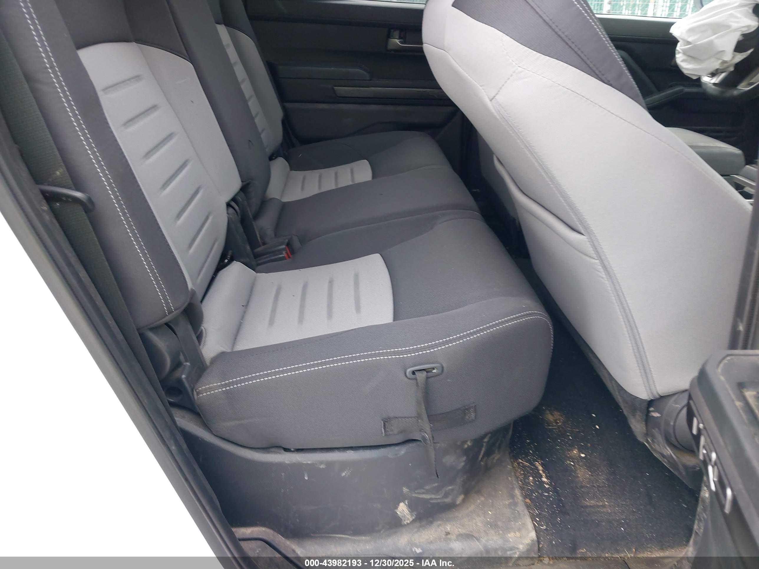 TOYOTA TACOMA image 8