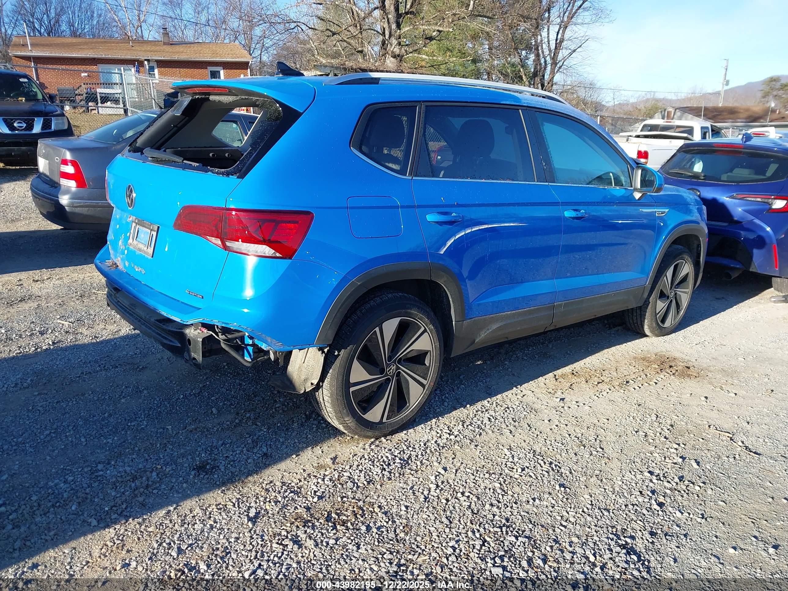 VOLKSWAGEN TAOS image 4