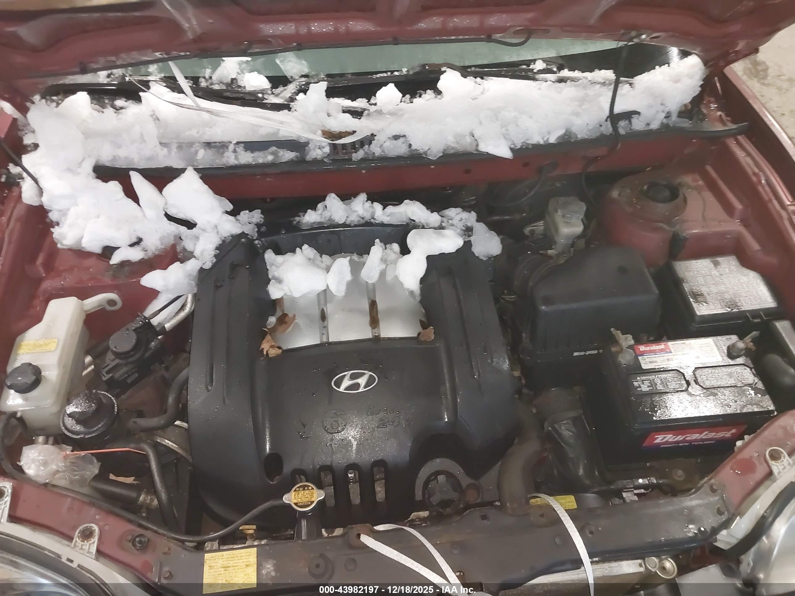 HYUNDAI SANTA image 10