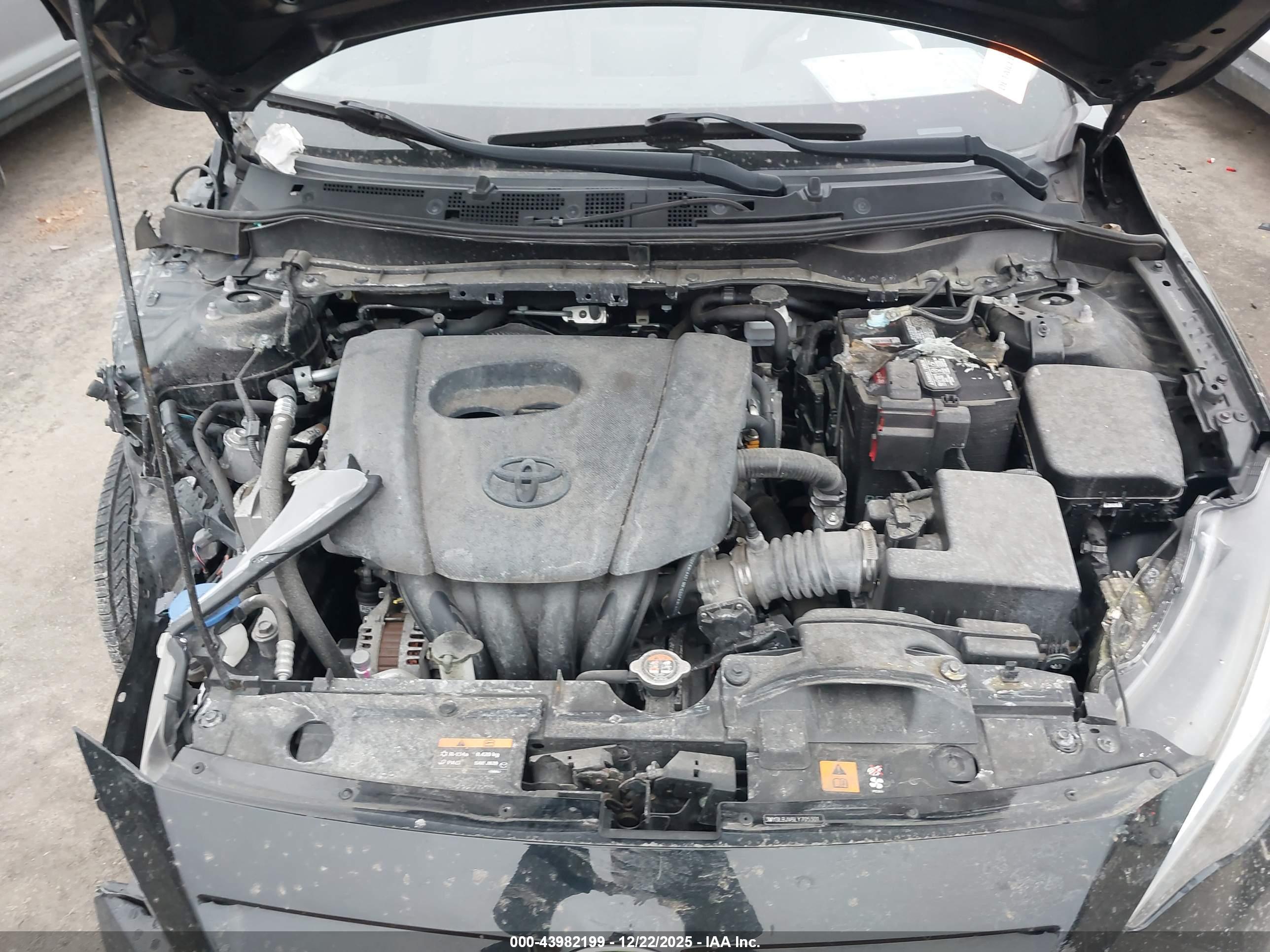 TOYOTA YARIS image 10