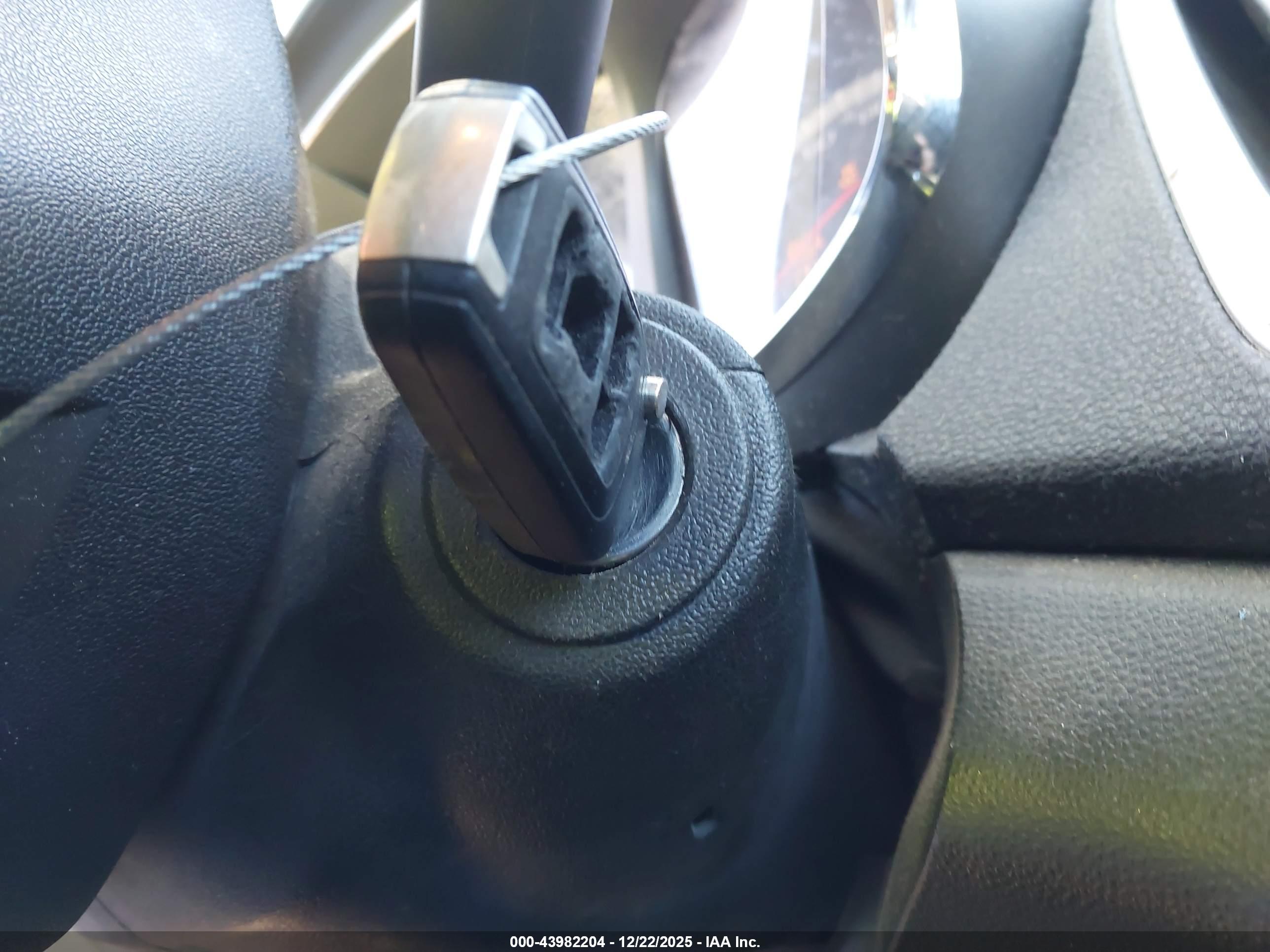 GMC TERRAIN image 11