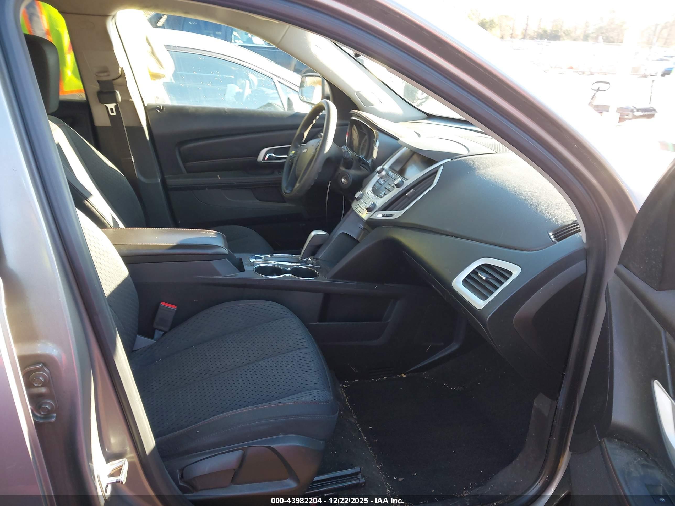 GMC TERRAIN image 5