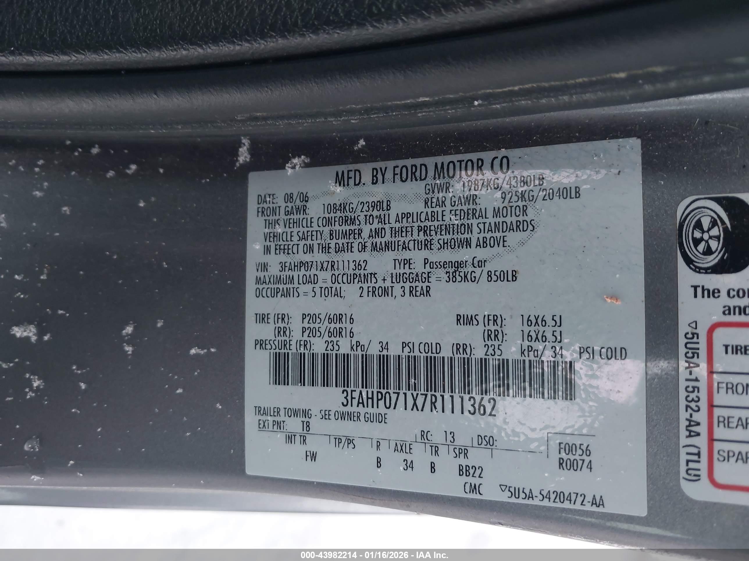 FORD FUSION image 9