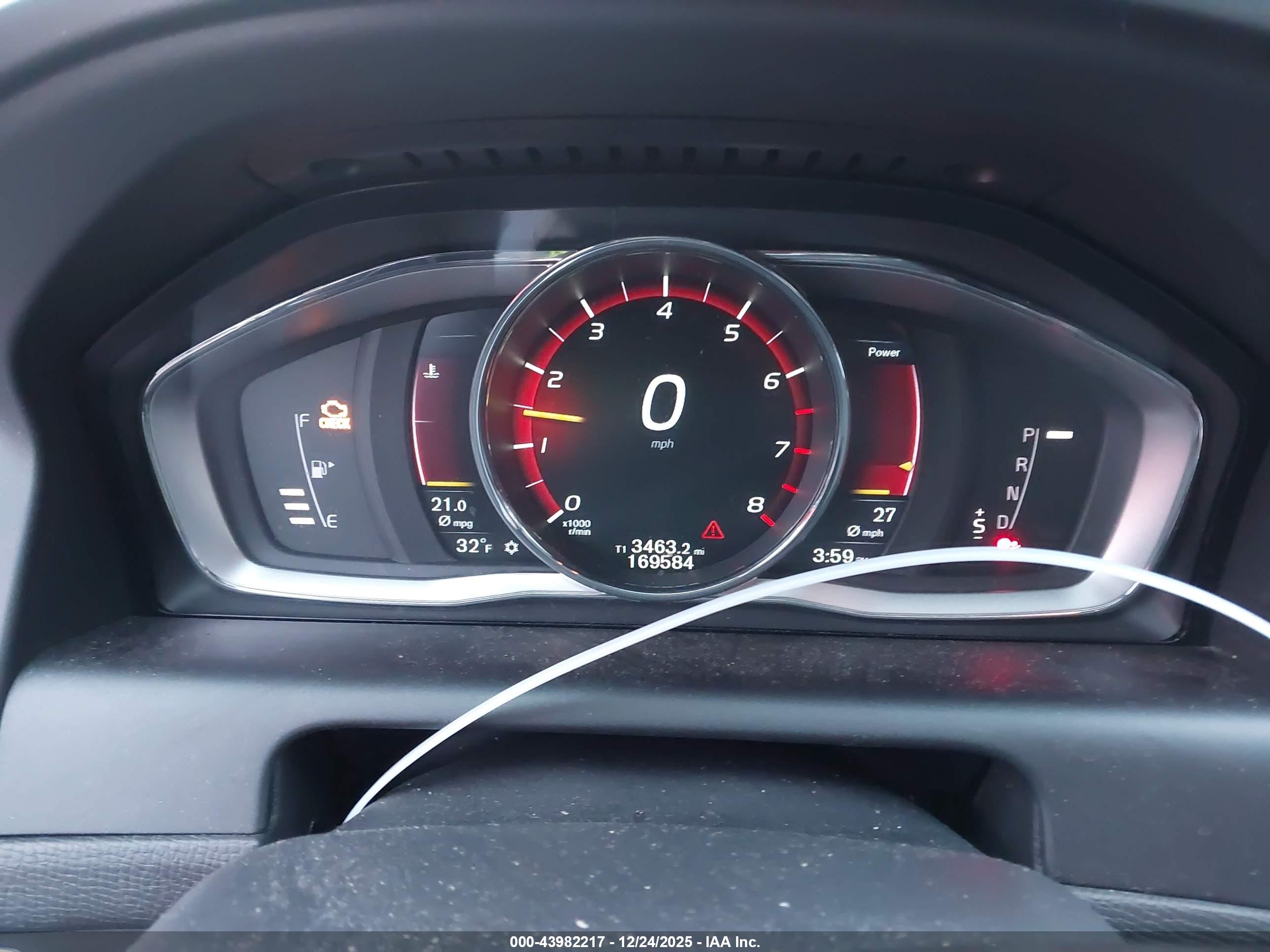 VOLVO XC60 image 7
