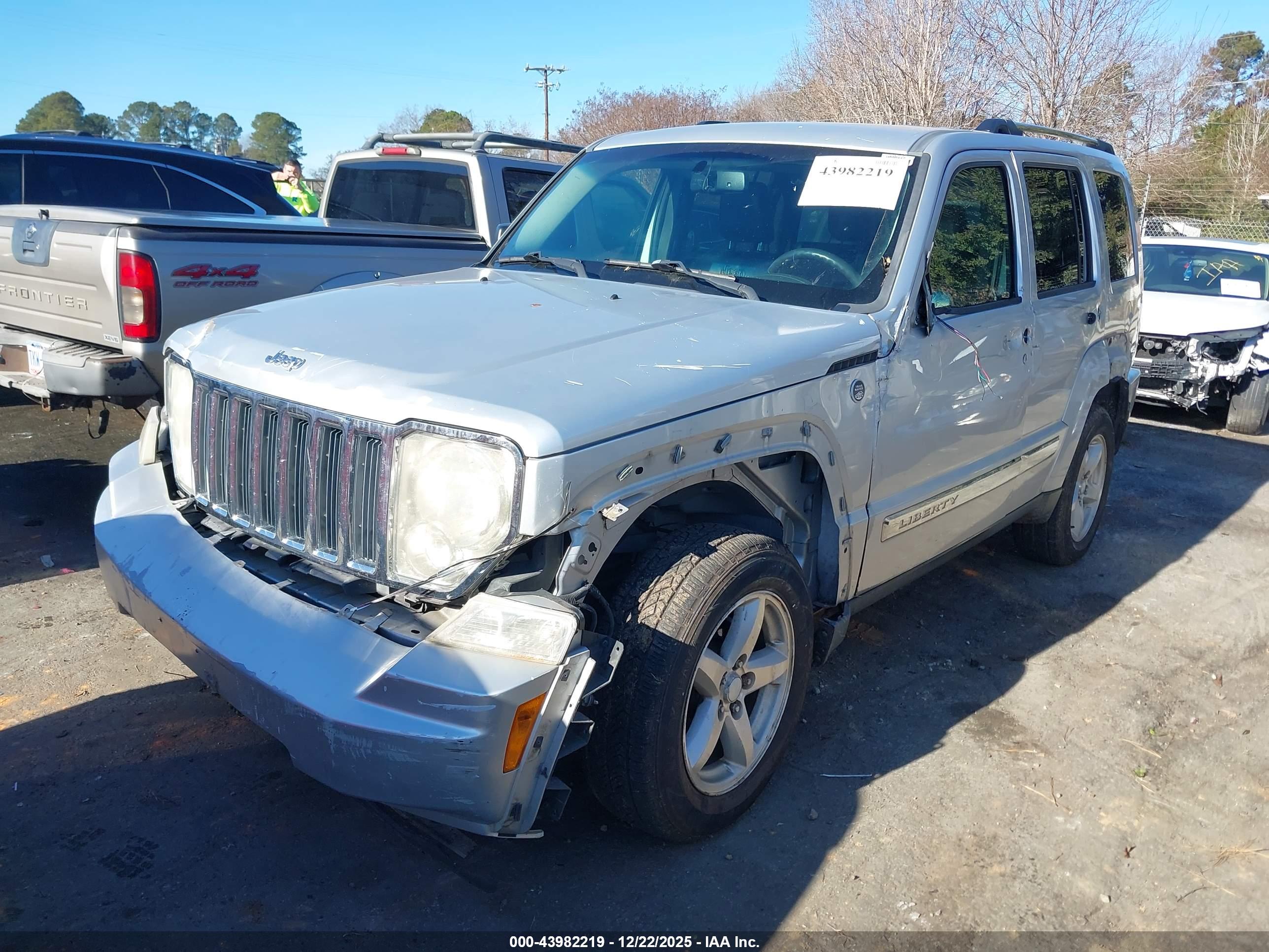 JEEP LIBERTY image 2