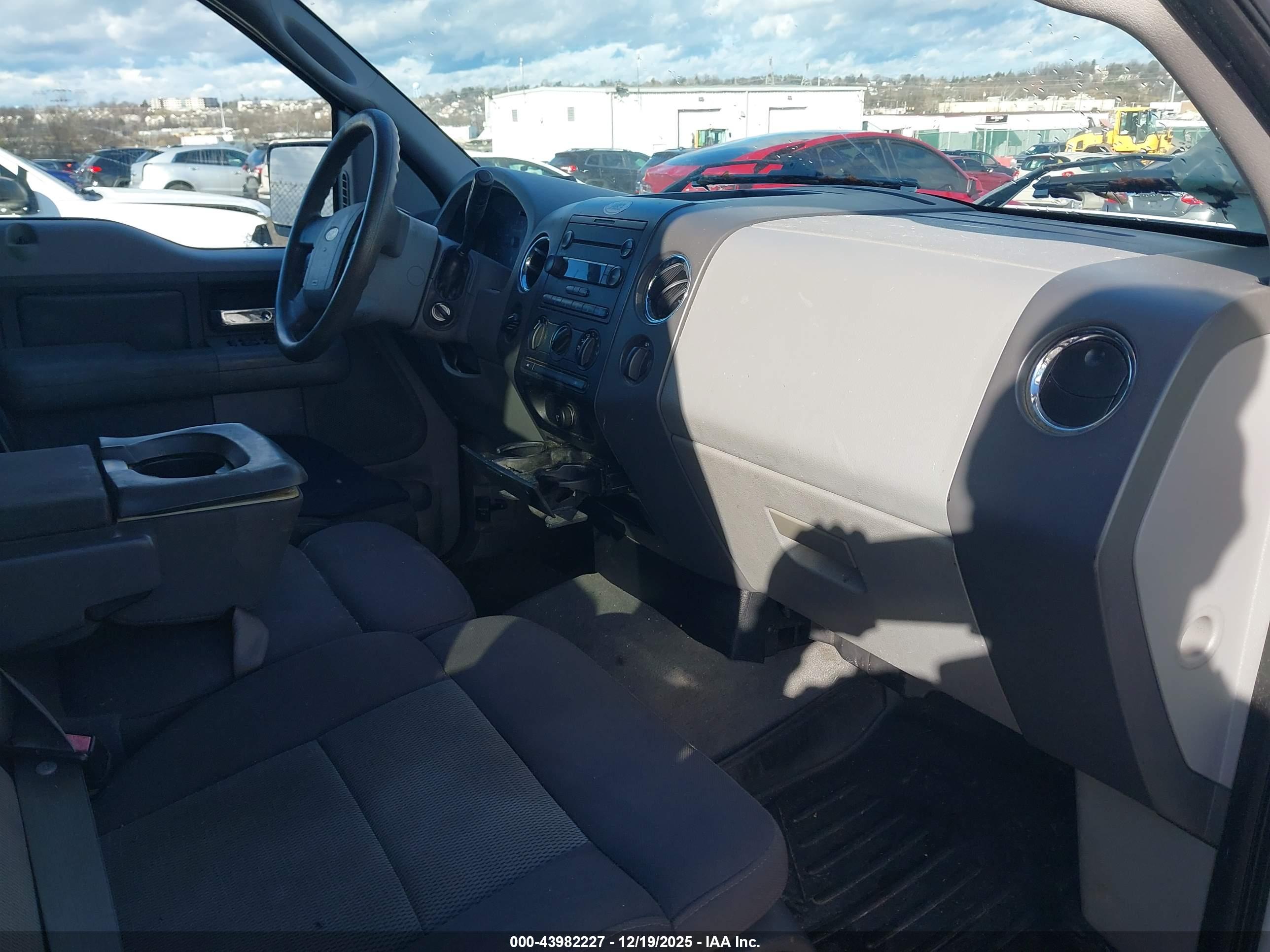 FORD F-150 image 5