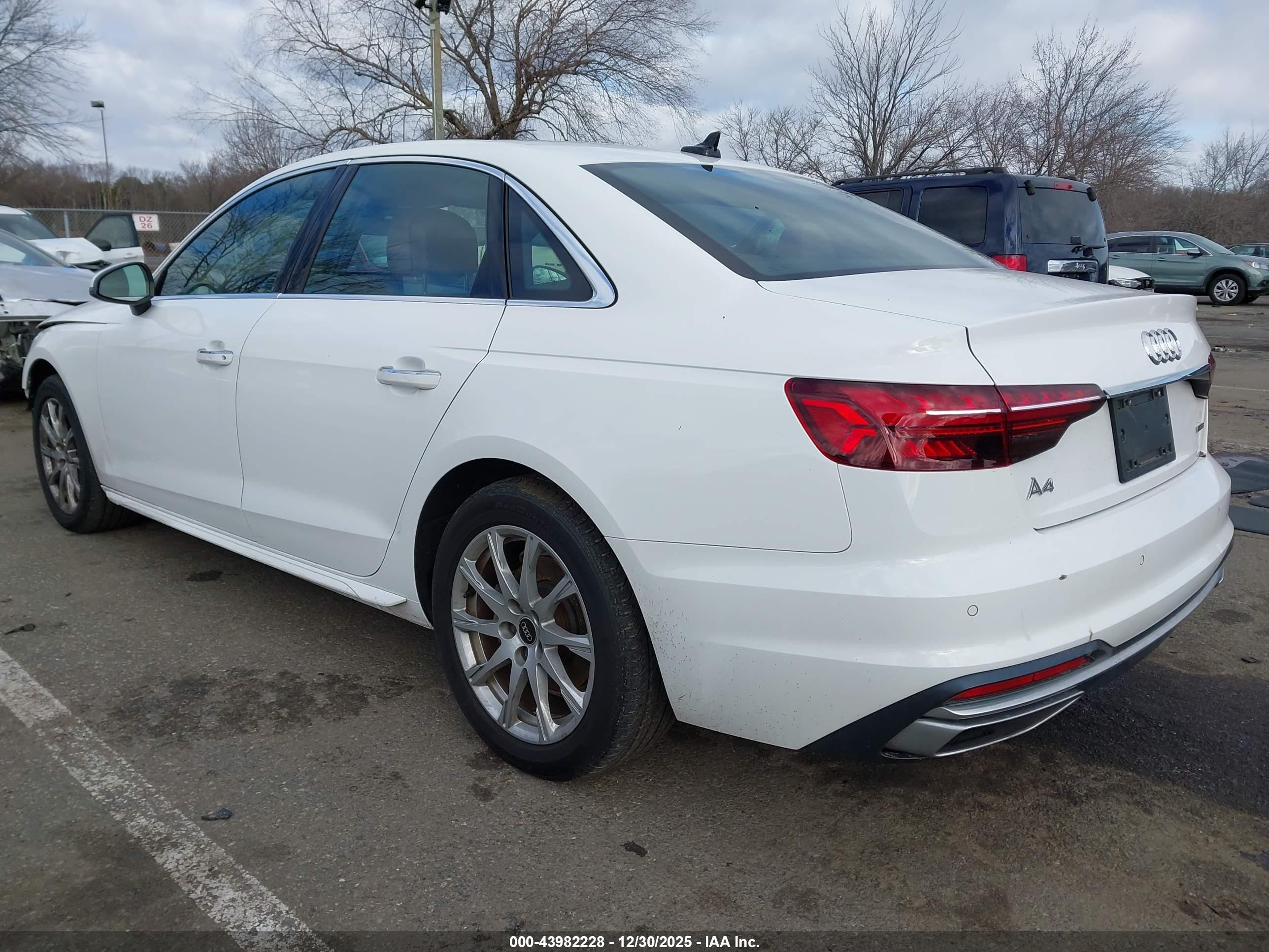 AUDI A4 image 3