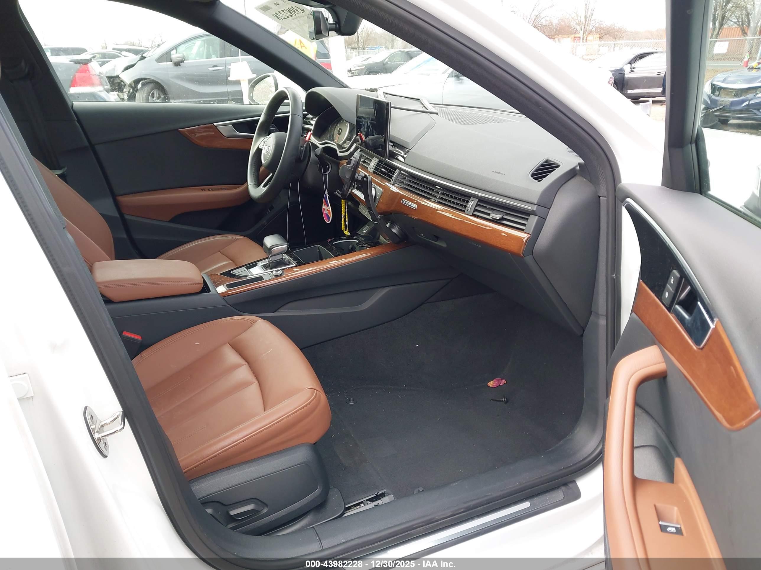 AUDI A4 image 5