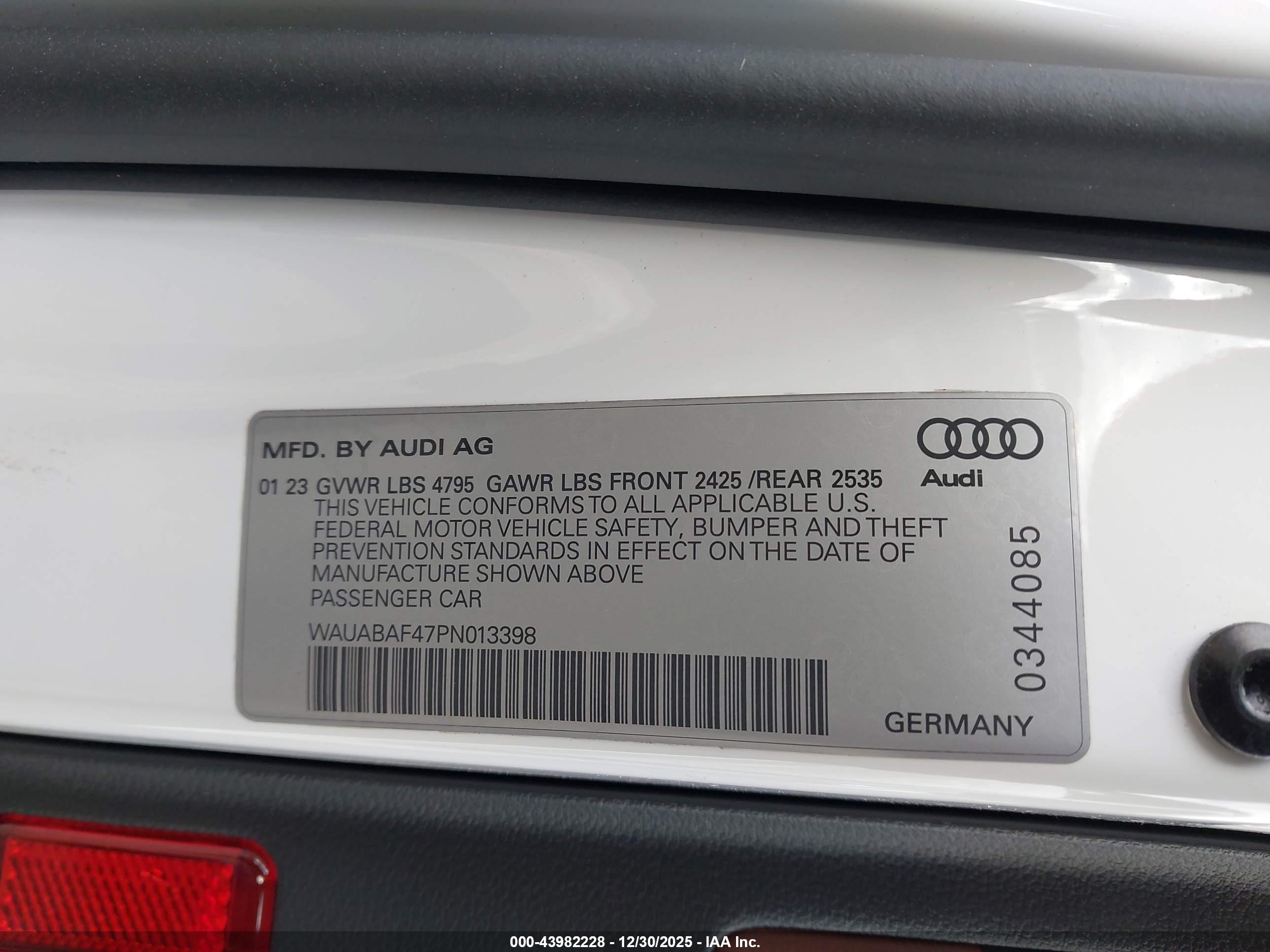 AUDI A4 image 9