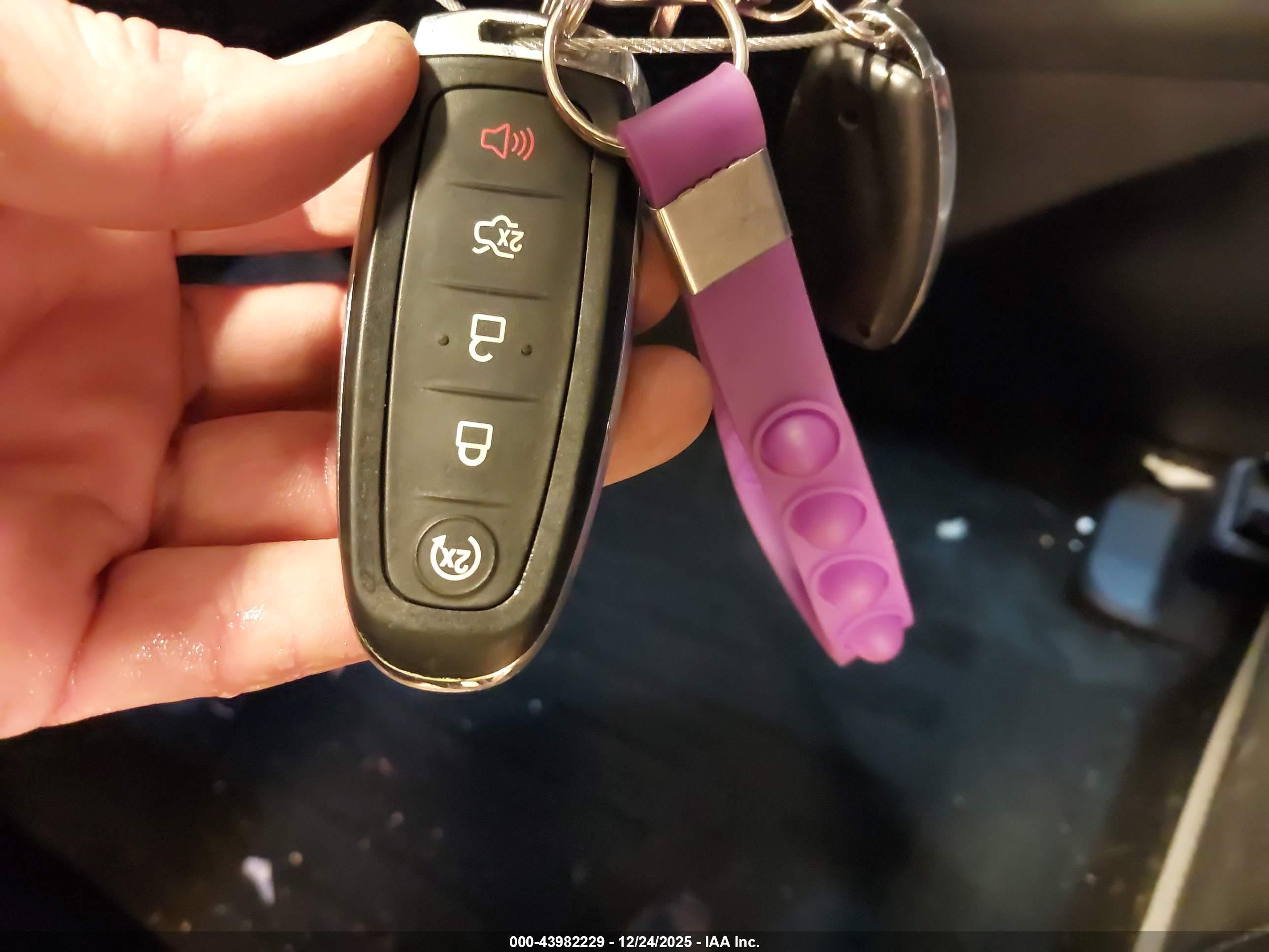 FORD EDGE image 11