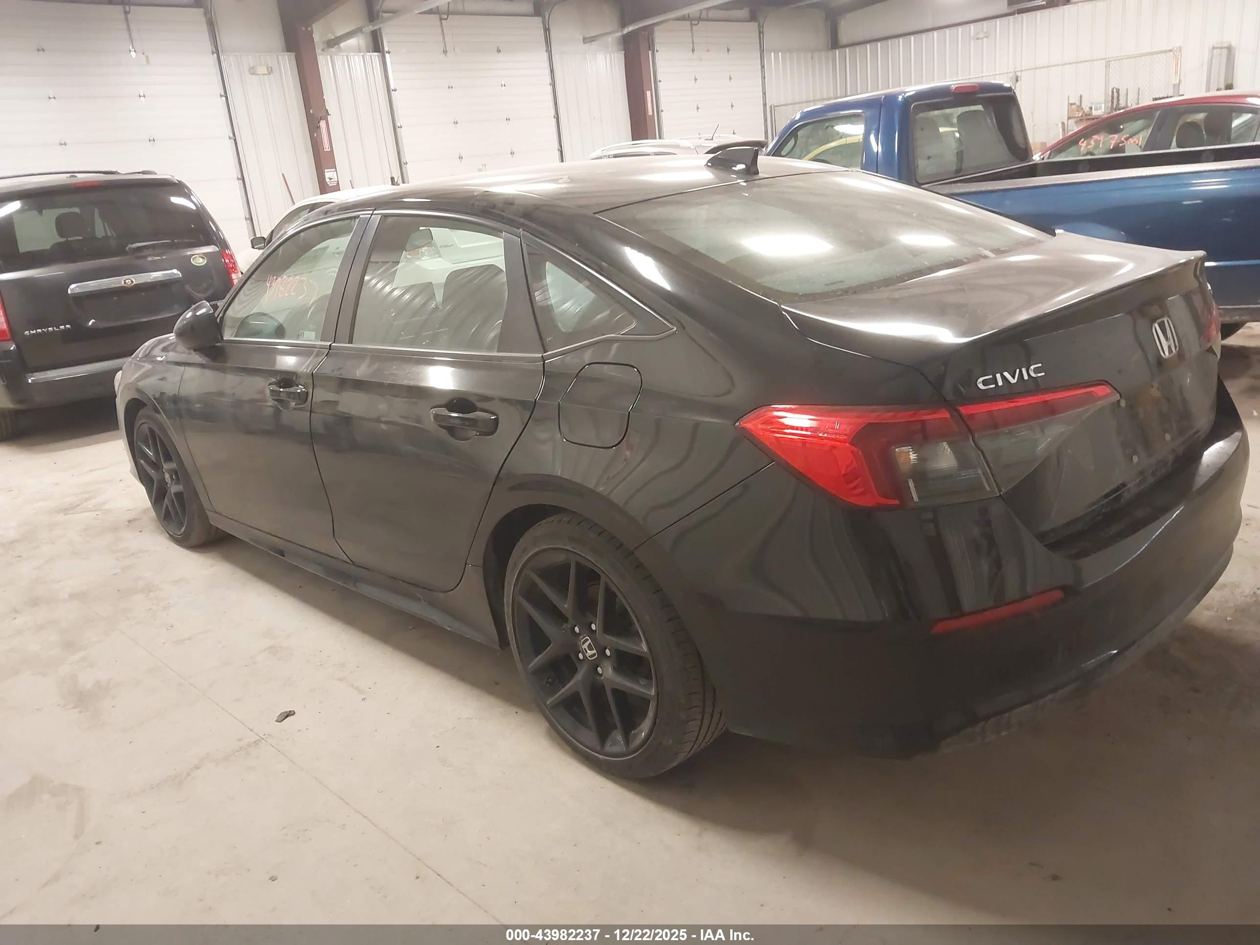 HONDA CIVIC image 3