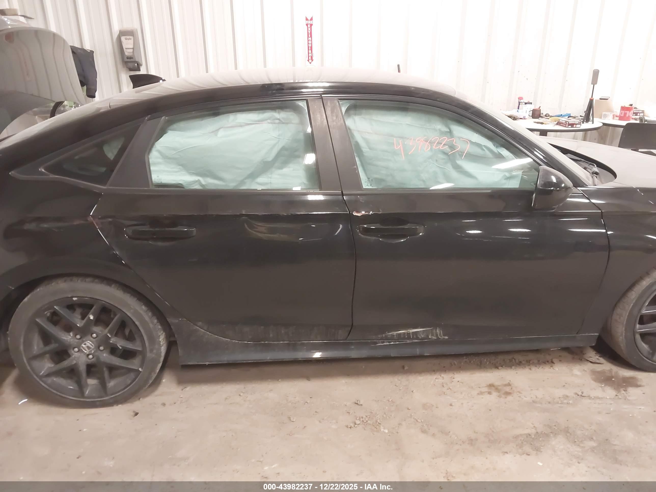 HONDA CIVIC image 6