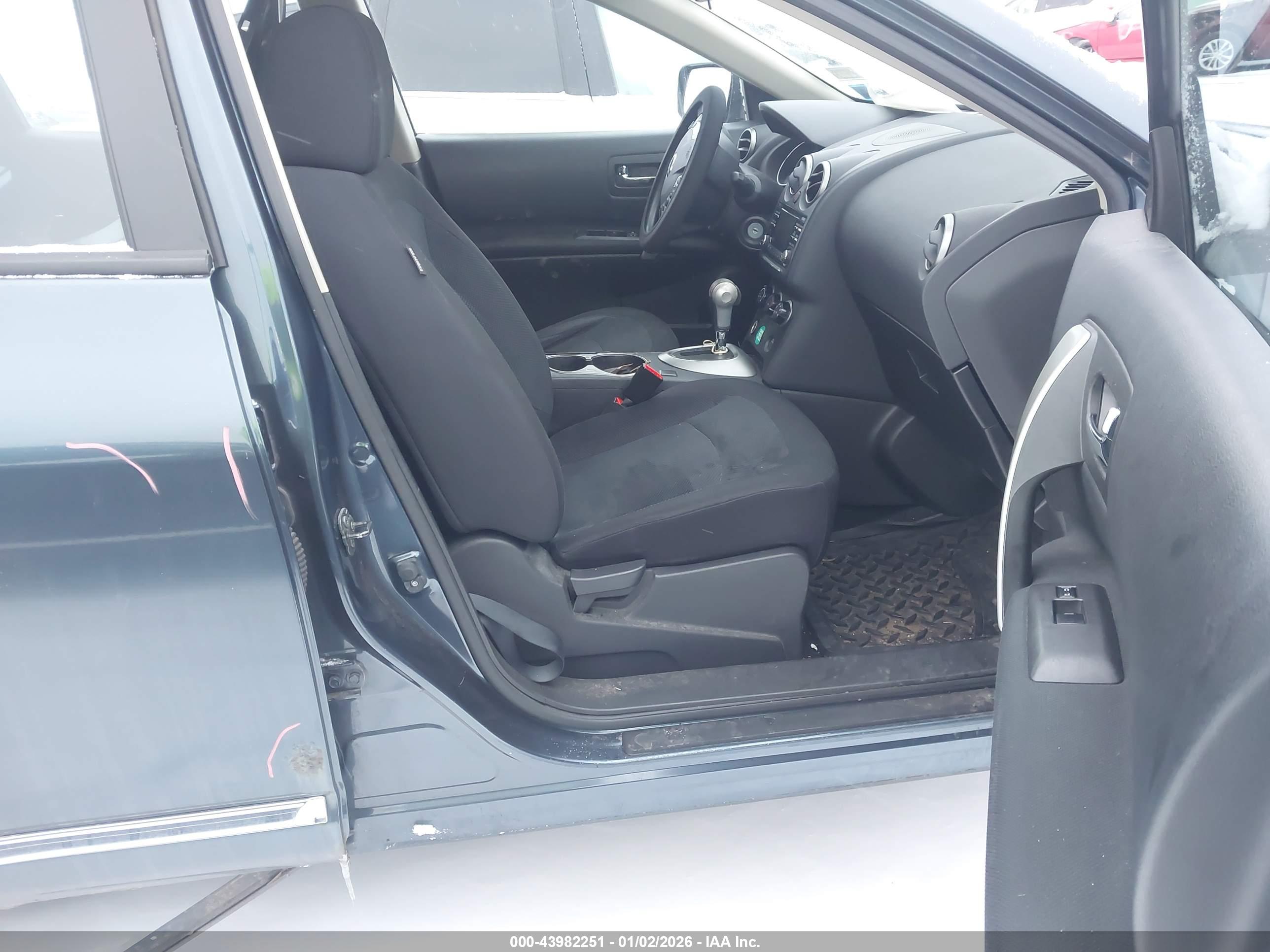 NISSAN ROGUE image 5