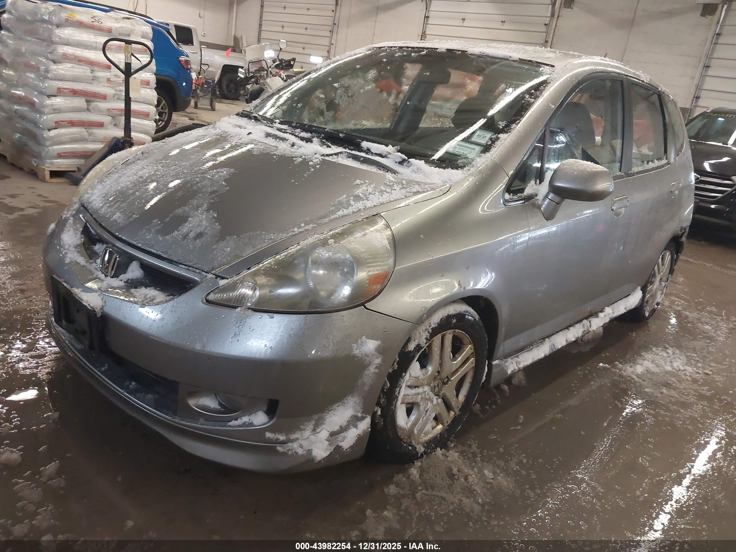 HONDA FIT image 2
