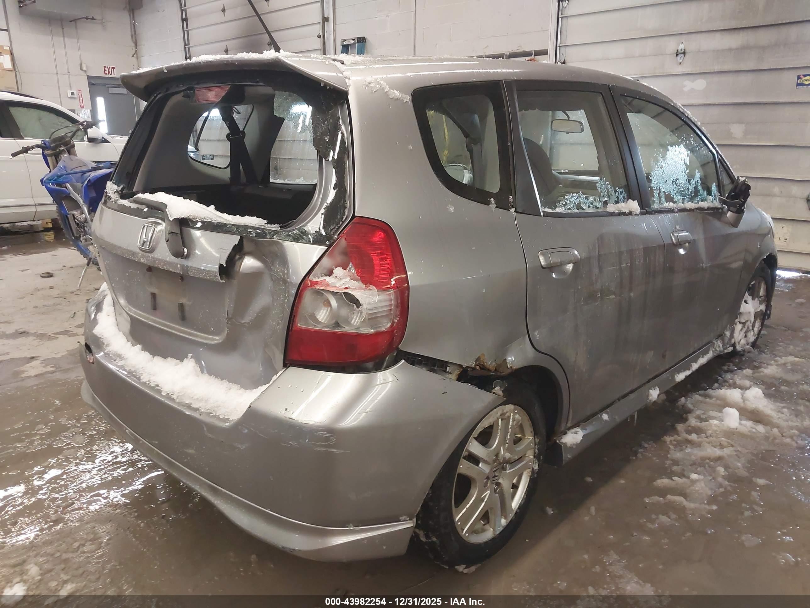 HONDA FIT image 4