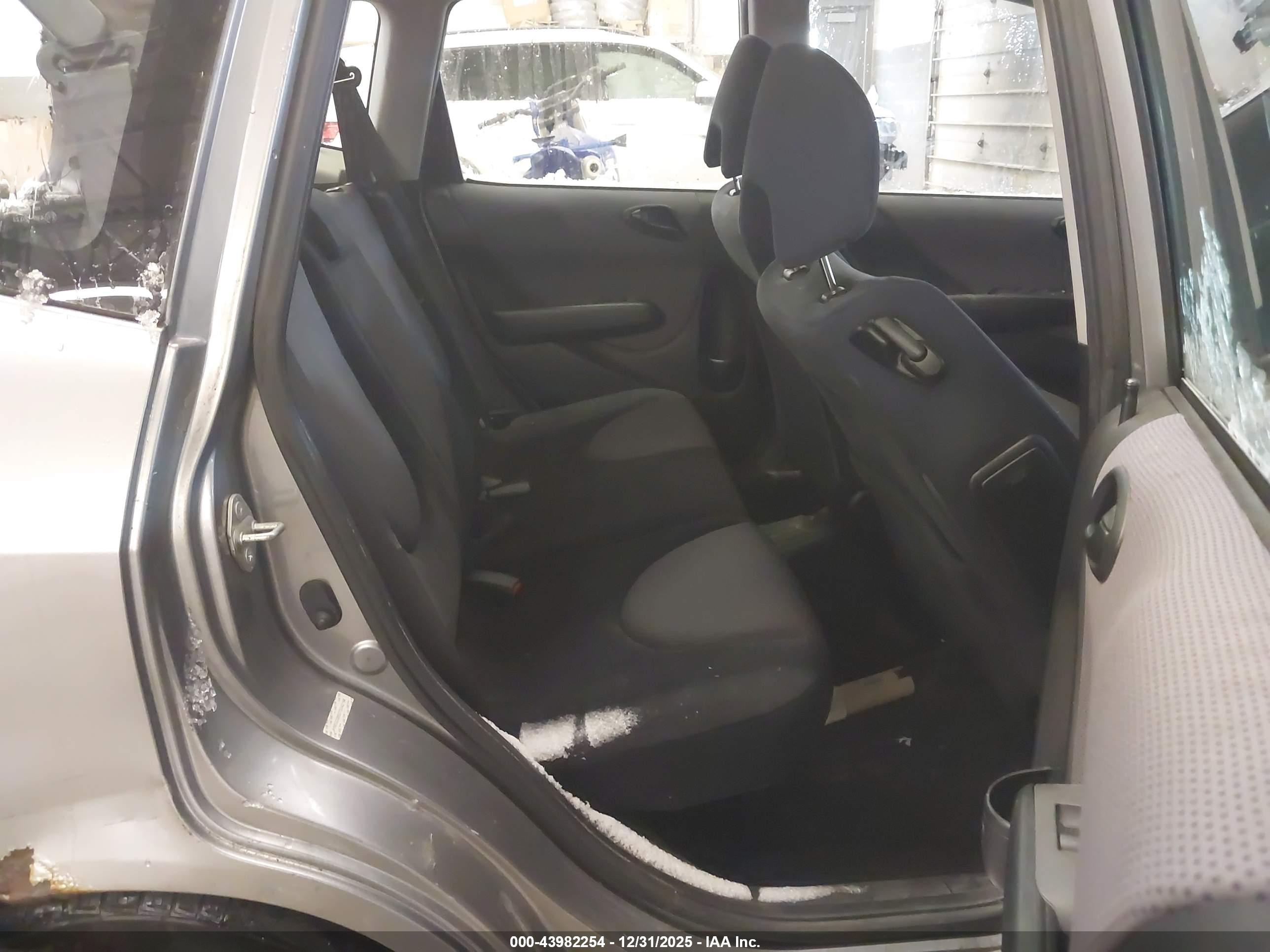 HONDA FIT image 8