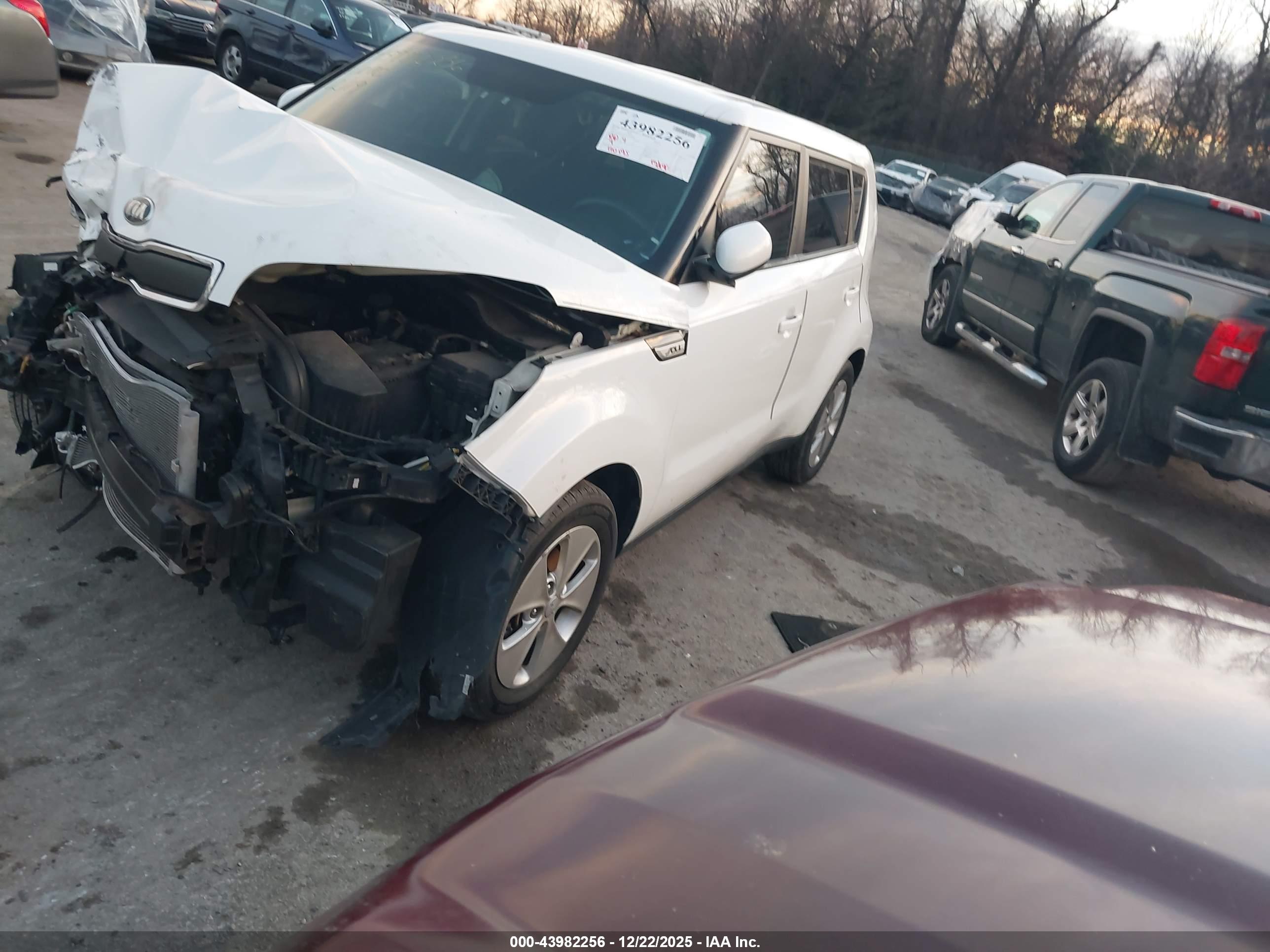 KIA SOUL image 2