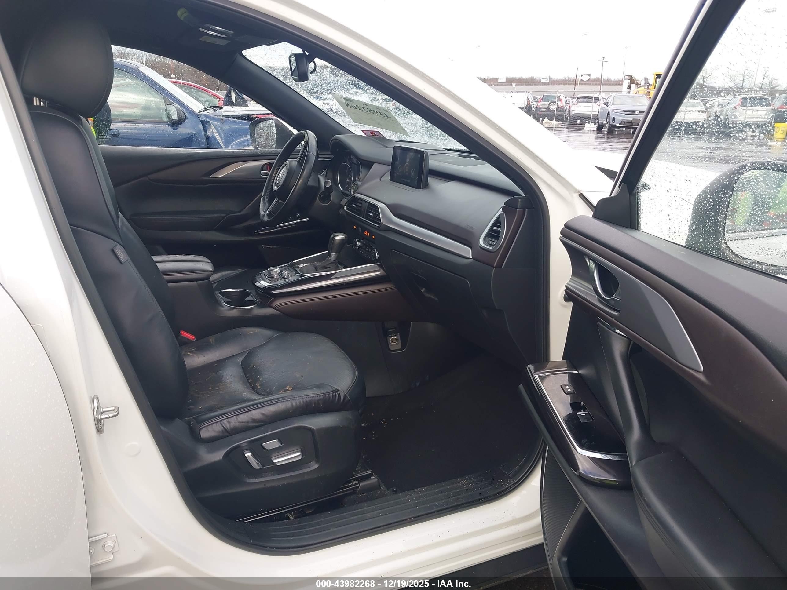 MAZDA CX-9 image 5