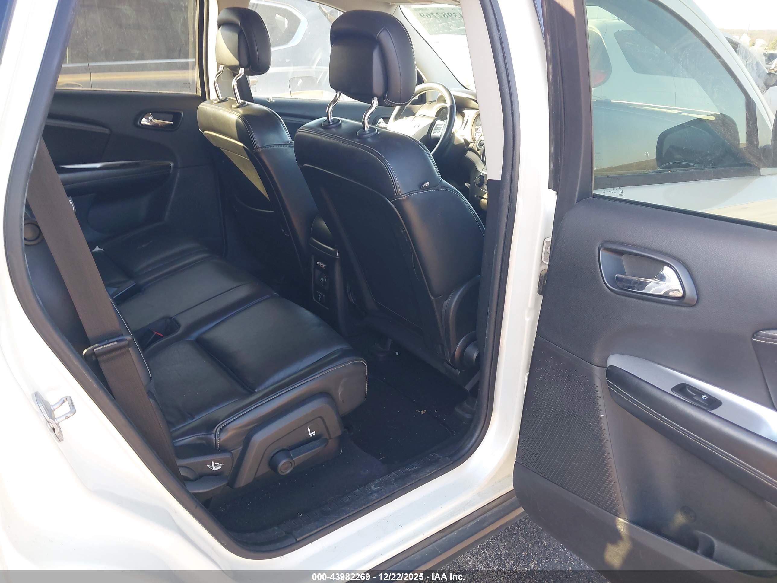 DODGE JOURNEY image 8