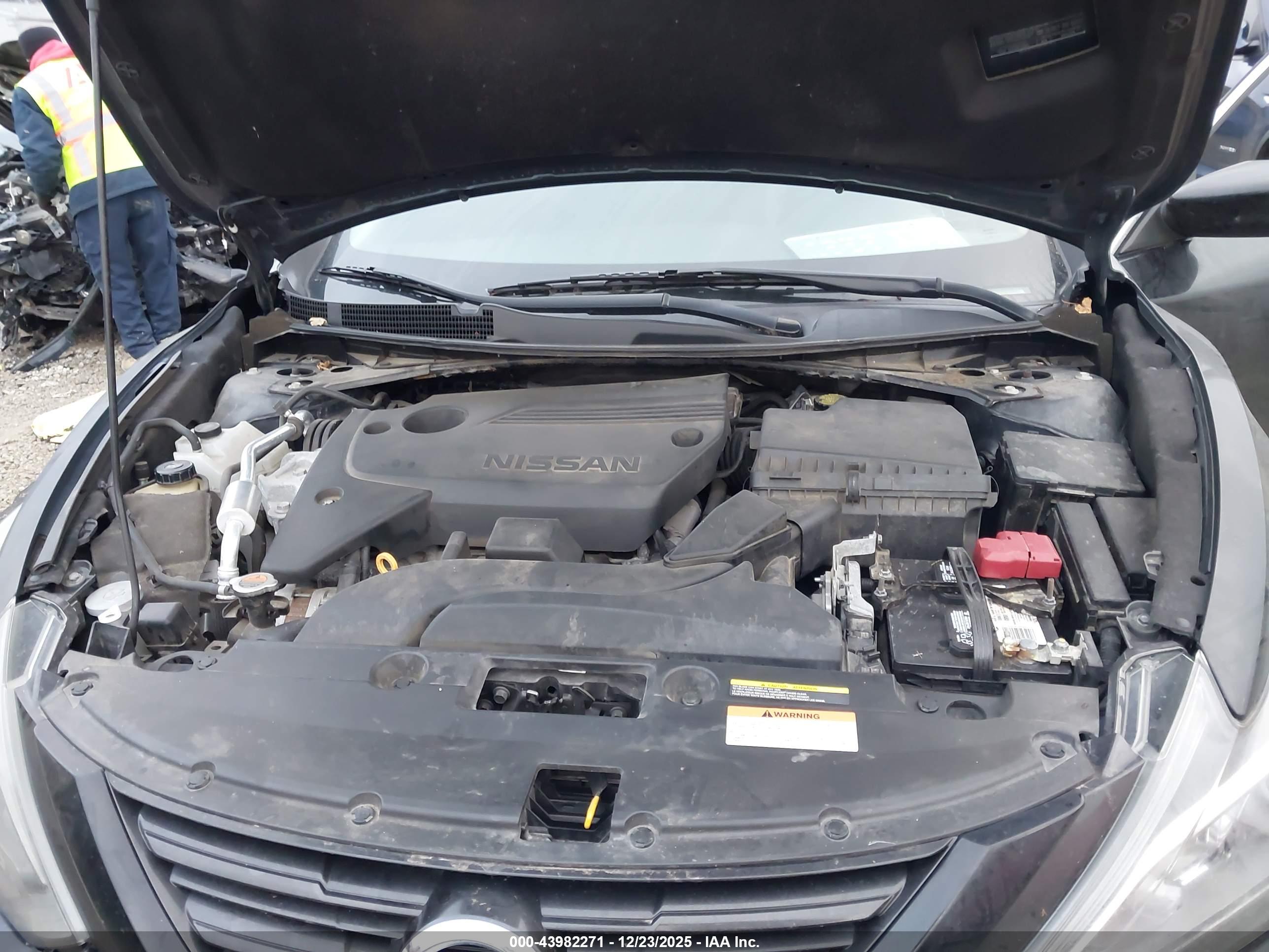 NISSAN ALTIMA image 10
