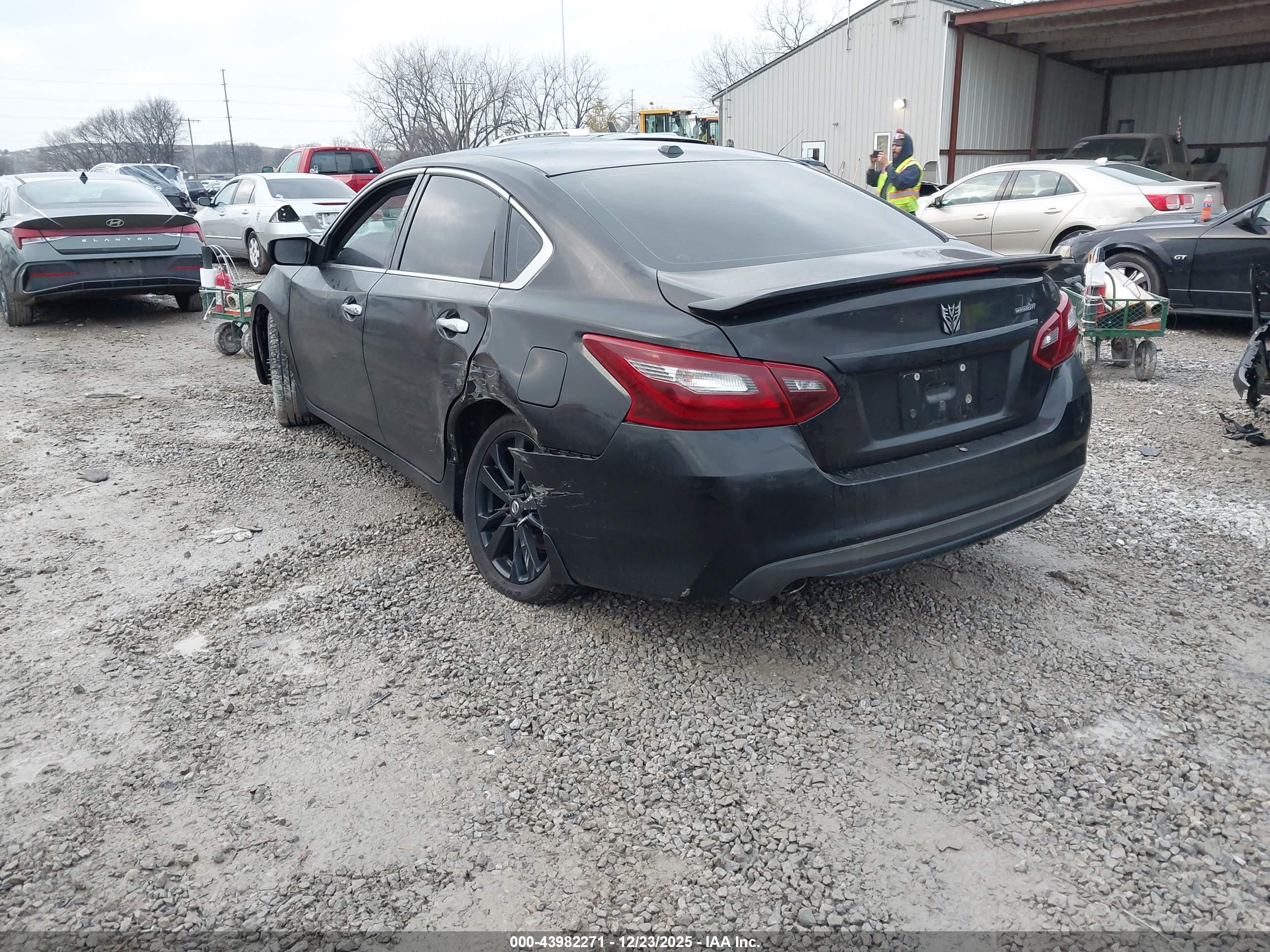 NISSAN ALTIMA image 3