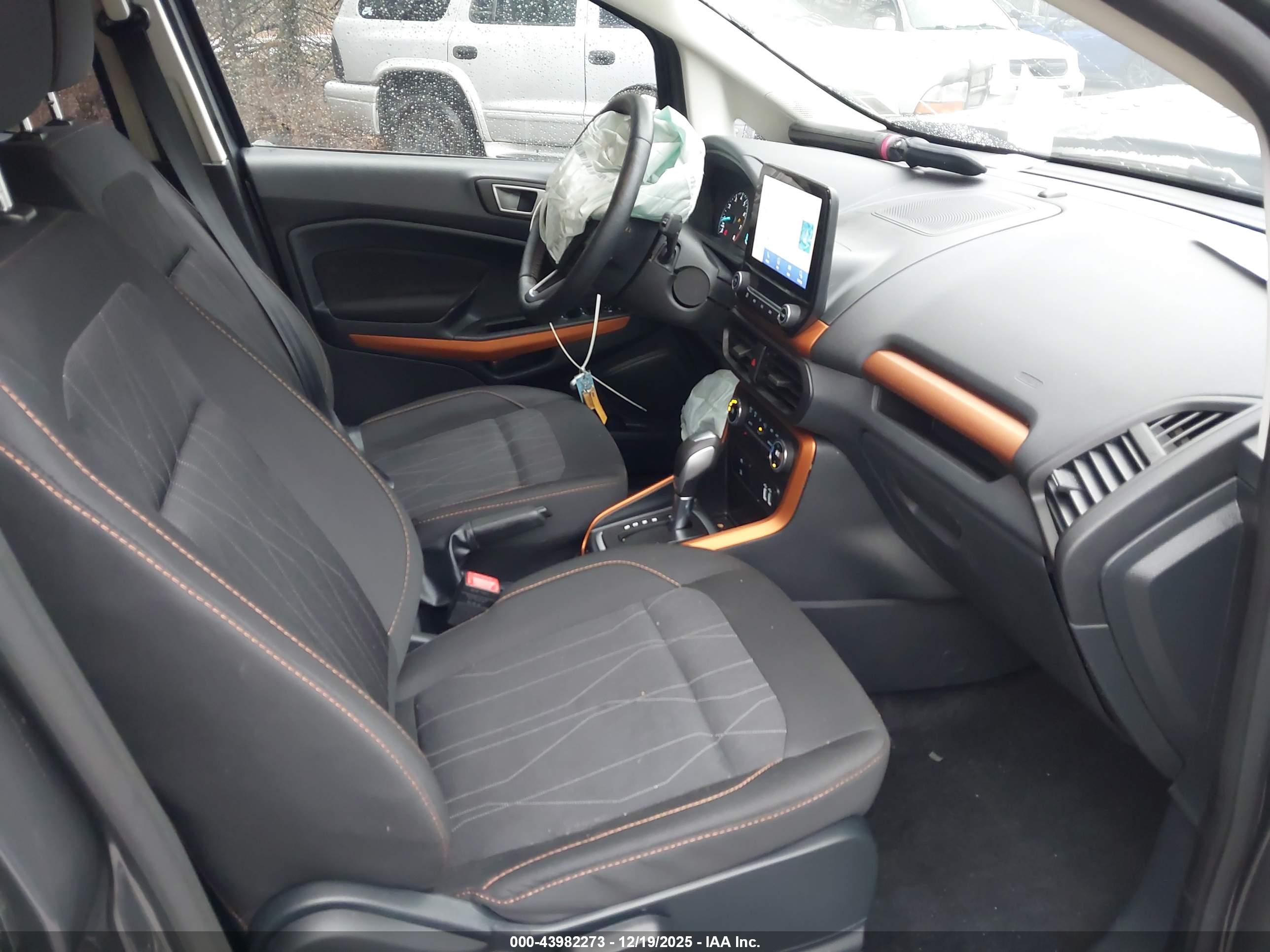 FORD ECOSPORT image 5