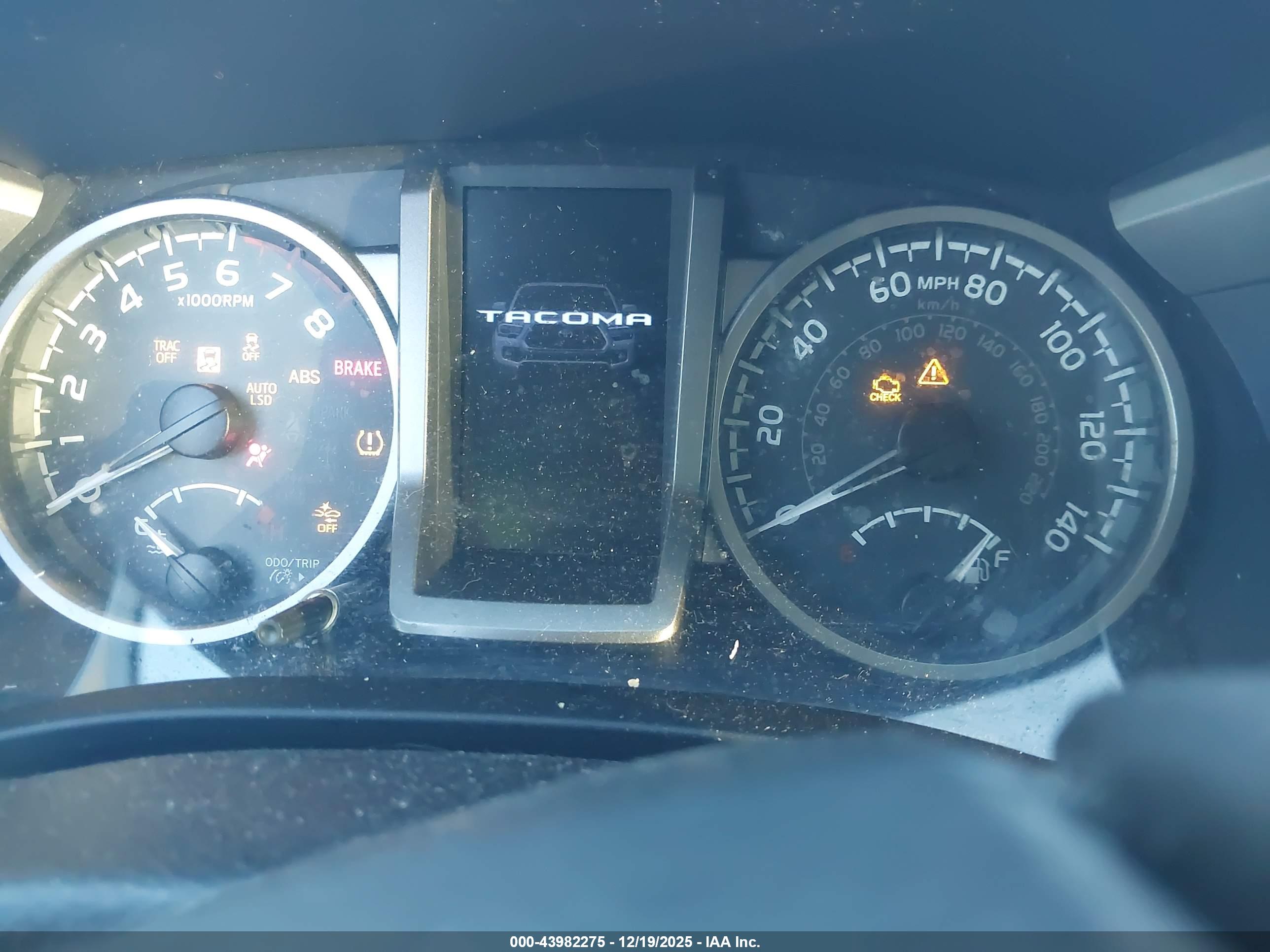 TOYOTA TACOMA image 7