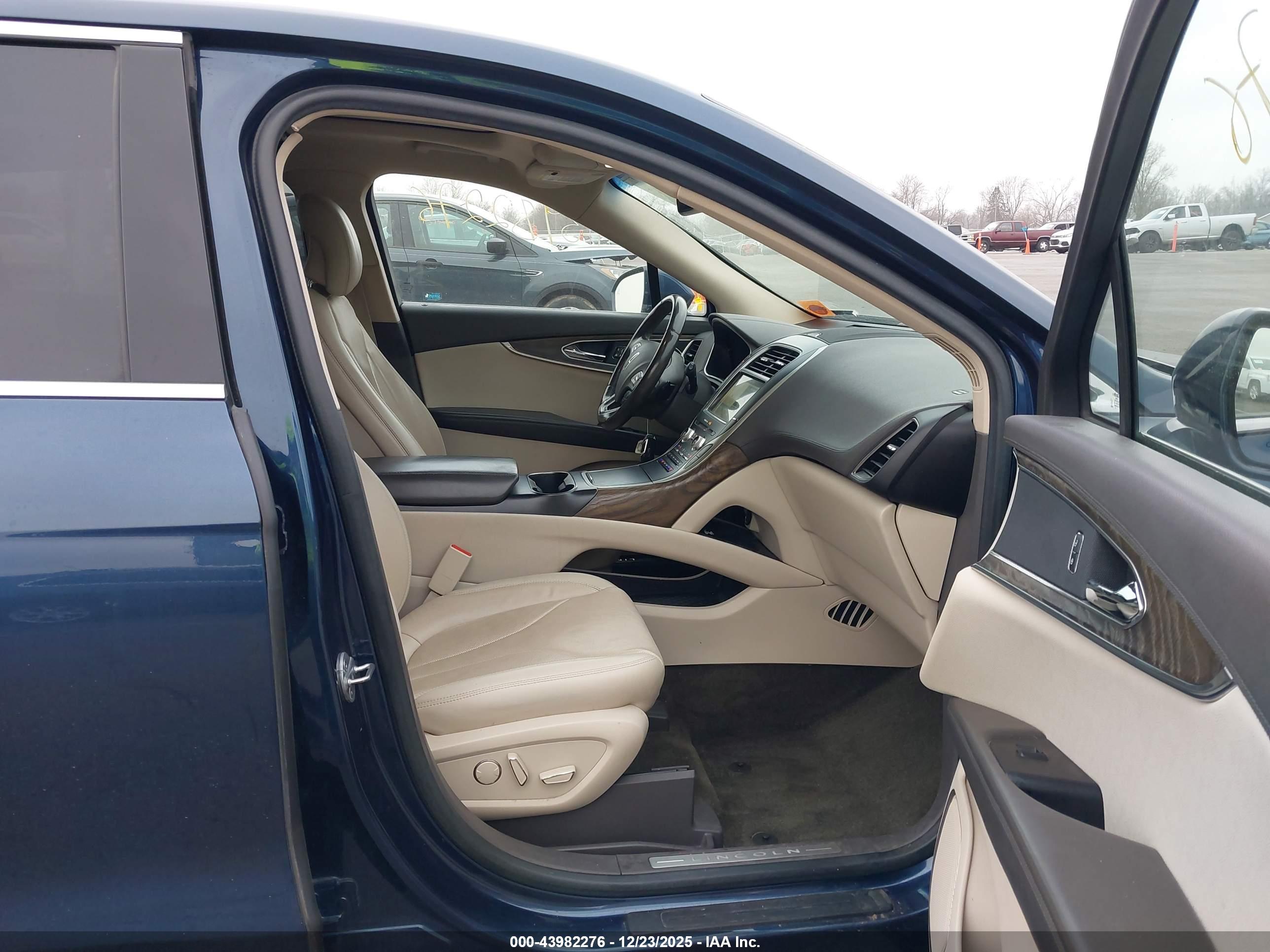 LINCOLN MKX image 5