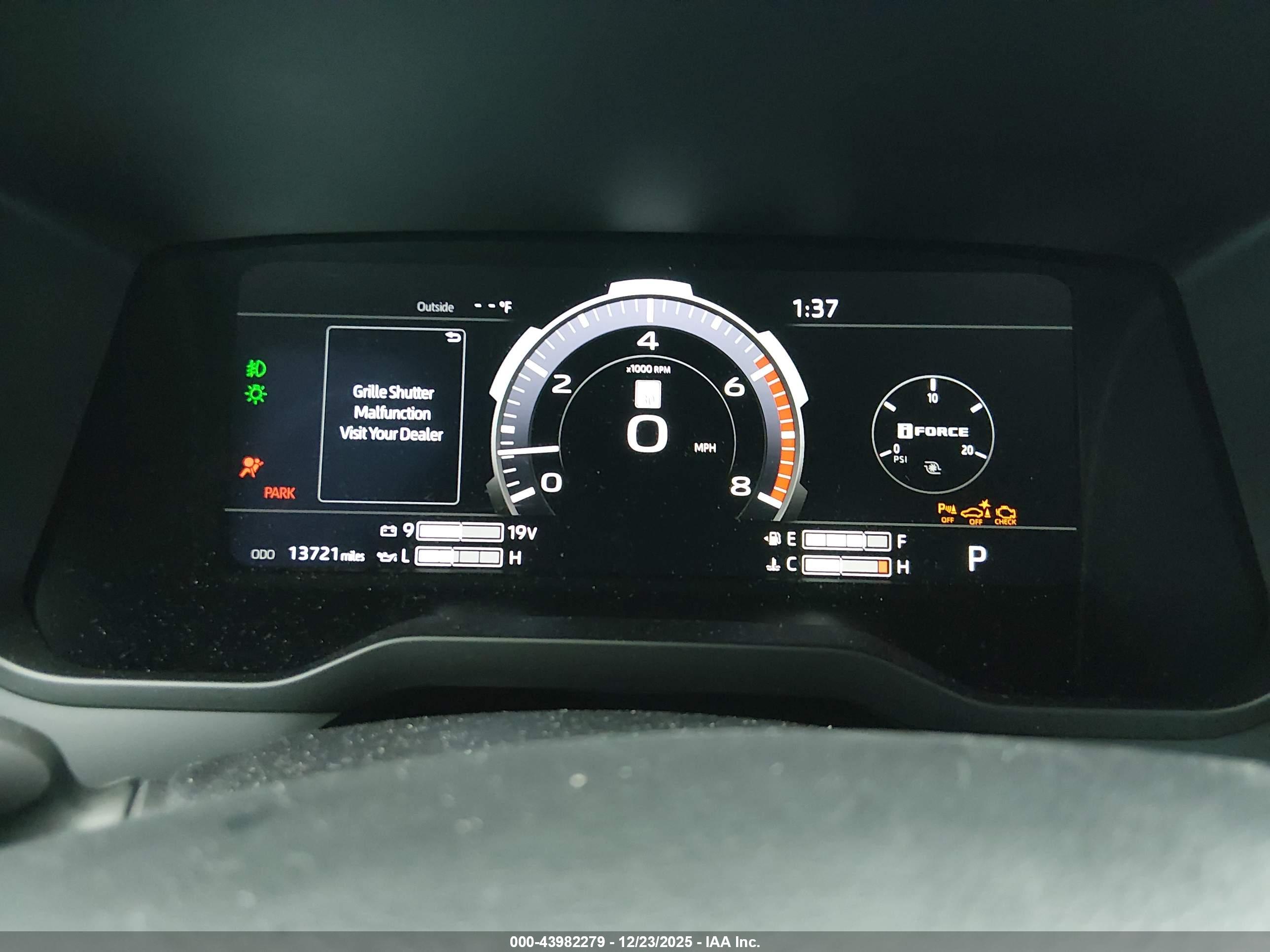 TOYOTA TUNDRA image 7
