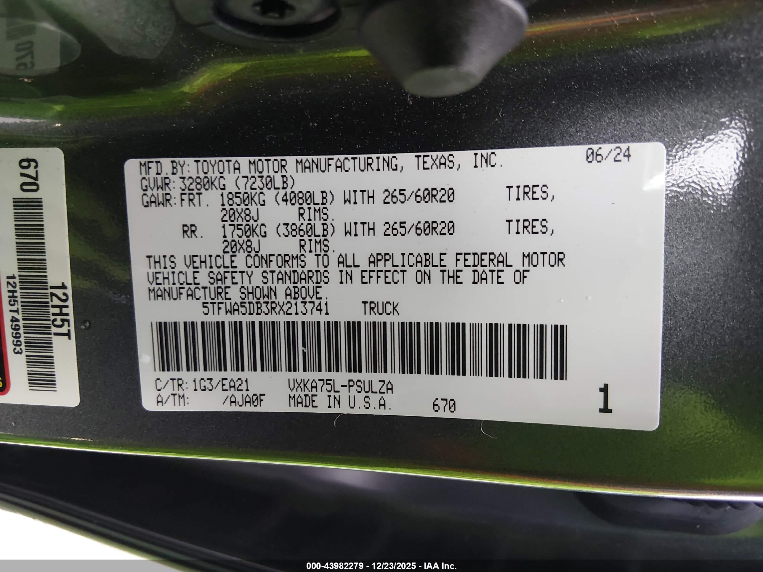 TOYOTA TUNDRA image 9