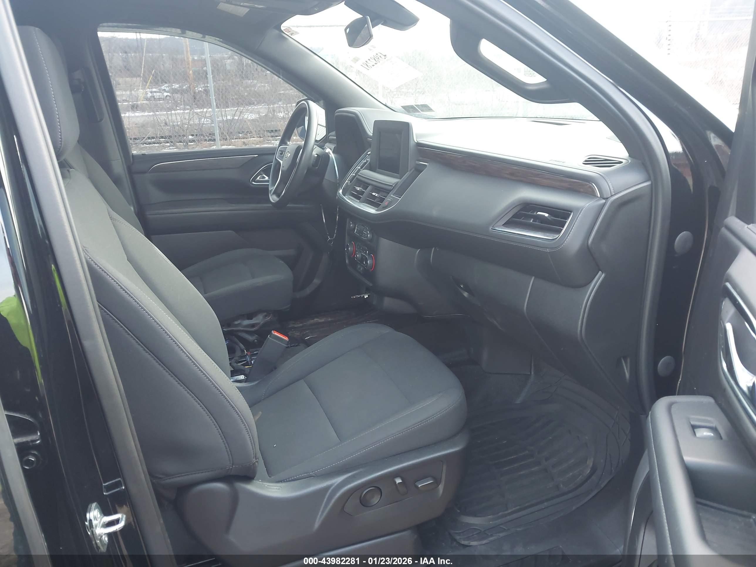 CHEVROLET TAHOE image 5